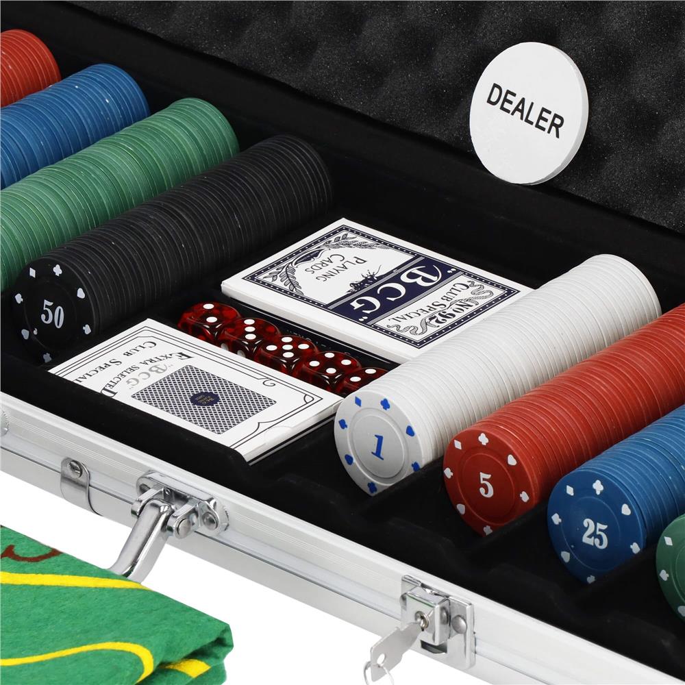 Set de Poker Complex cu 500 de jetoane, covoras verde, 2 seturi de carti, 5 zaruri, in servieta aluminiu