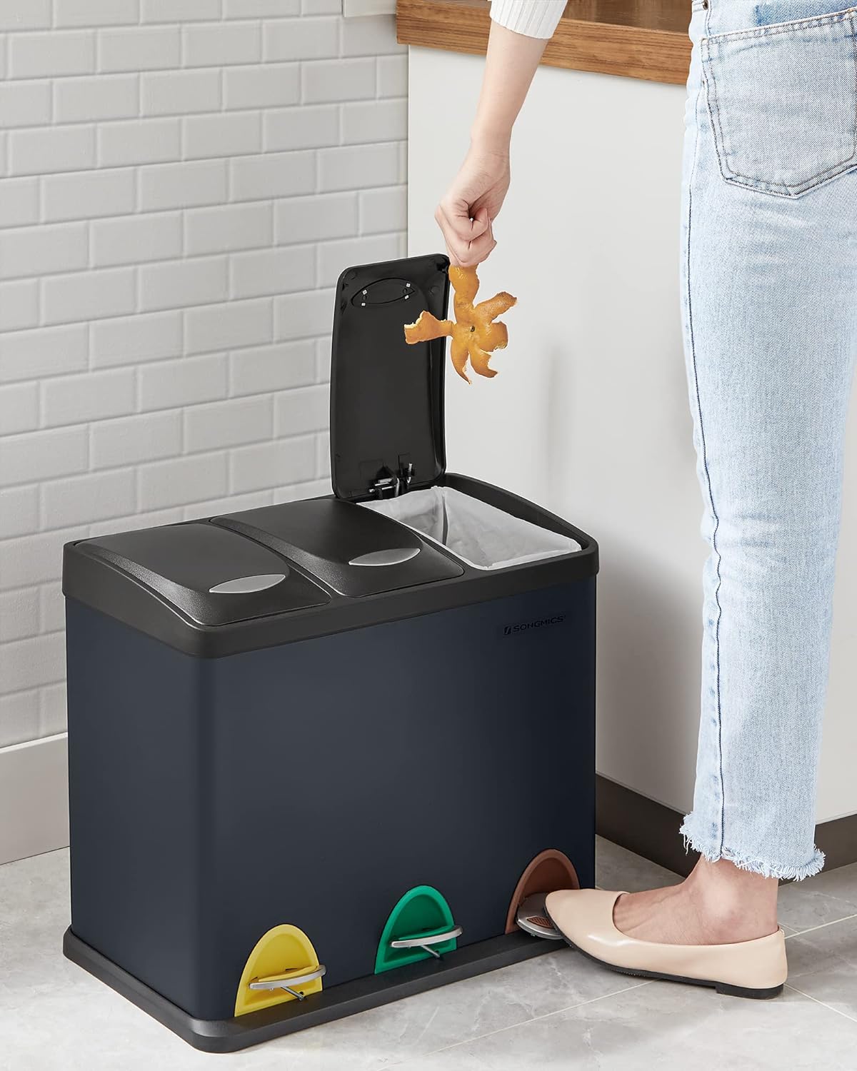 SONGMICS Cos de gunoi din otel cu 3 compartimente colectare selectiva, cu galeti interioare, 3x8litri, negru