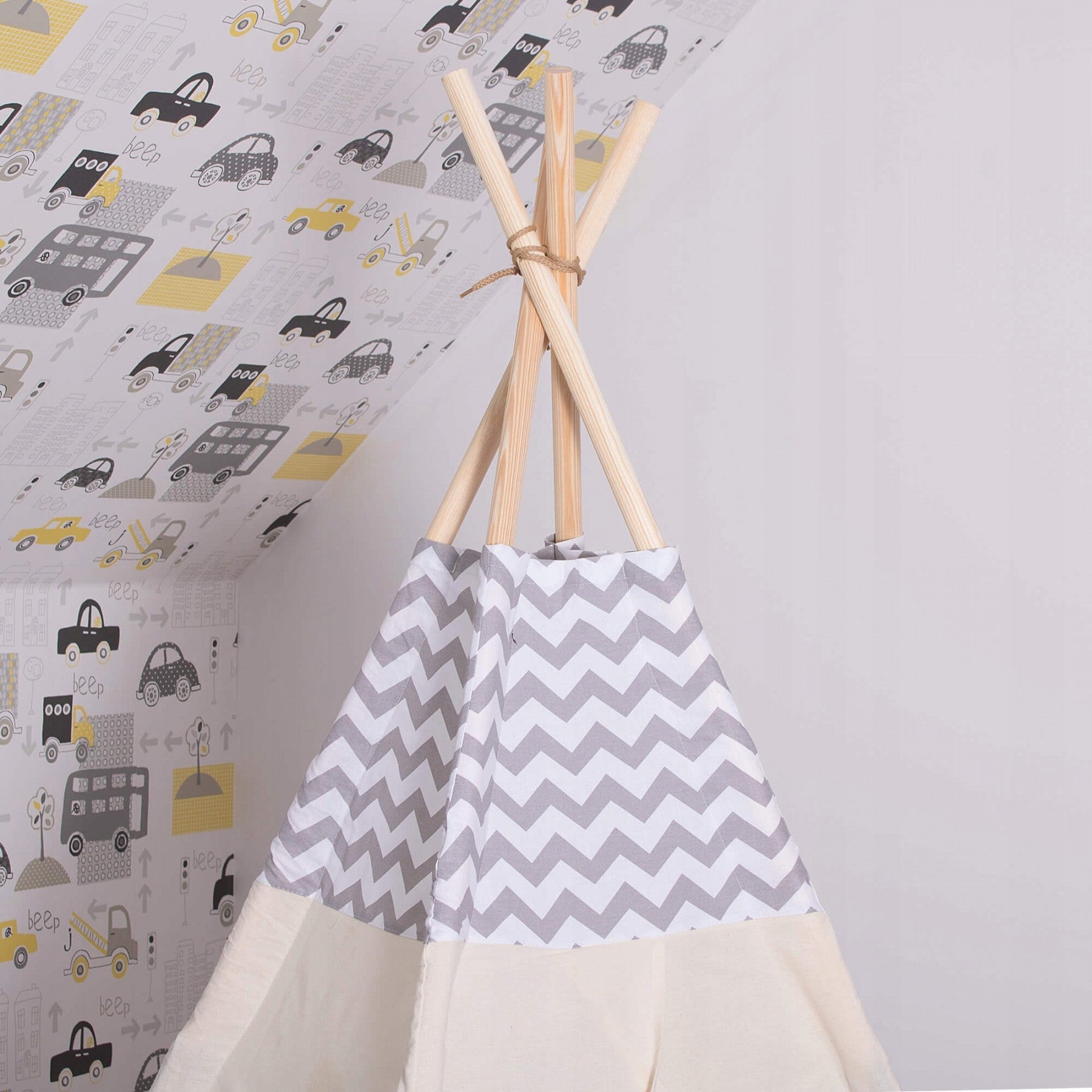 Cort copii Sersimo stil indian Teepee Tent cu fereastra, covoras gros si 2 perne, alb gri deschis zig zag
