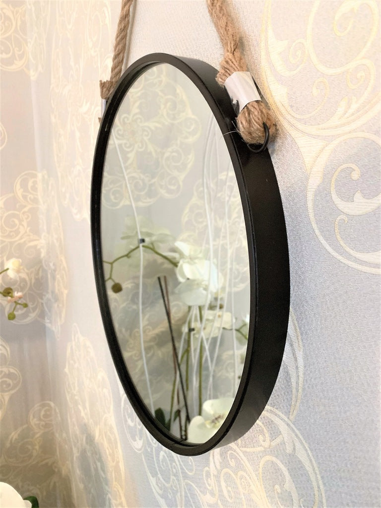 Oglinda rotunda suspendata Atmosphera Eden cu rama metalica si sfoara de agatare, diametru 38 cm