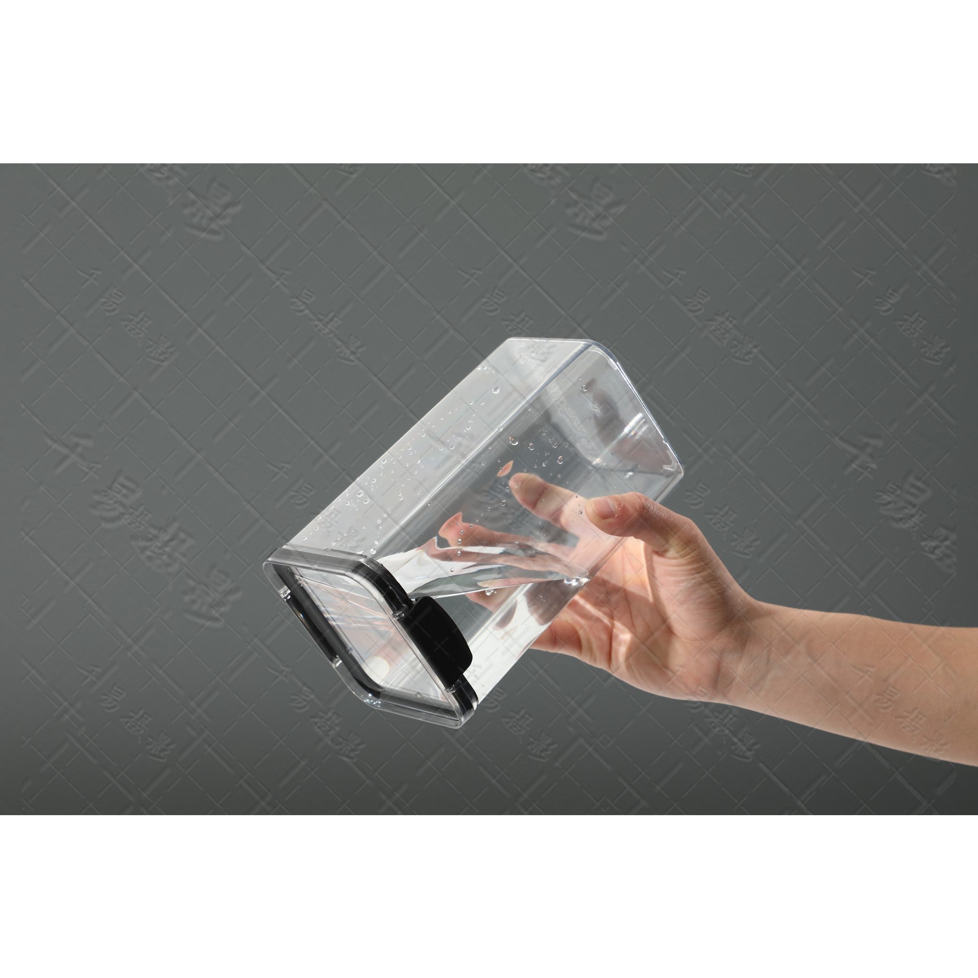 Recipient din Plastic, pentru Alimente/Obiecte, Inchidere Ermetica, 10.2 x 9.8 cm, 700 ml, Transparent