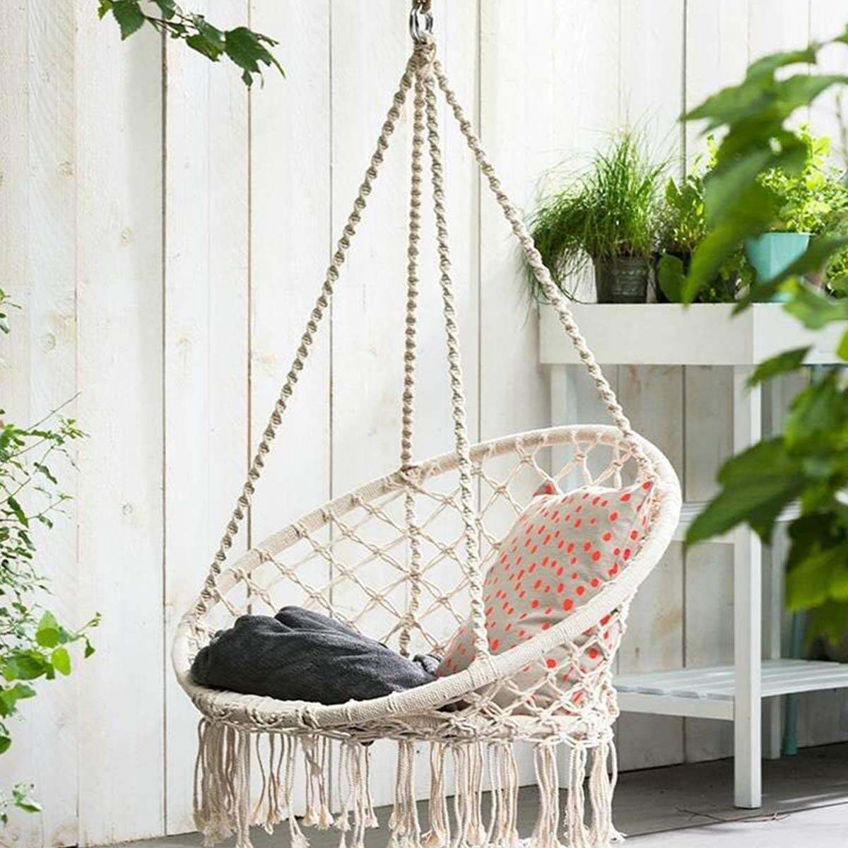 Scaun rotund tip leagan suspendat pentru casa sau gradina, cu franjuri, 150kg, bej