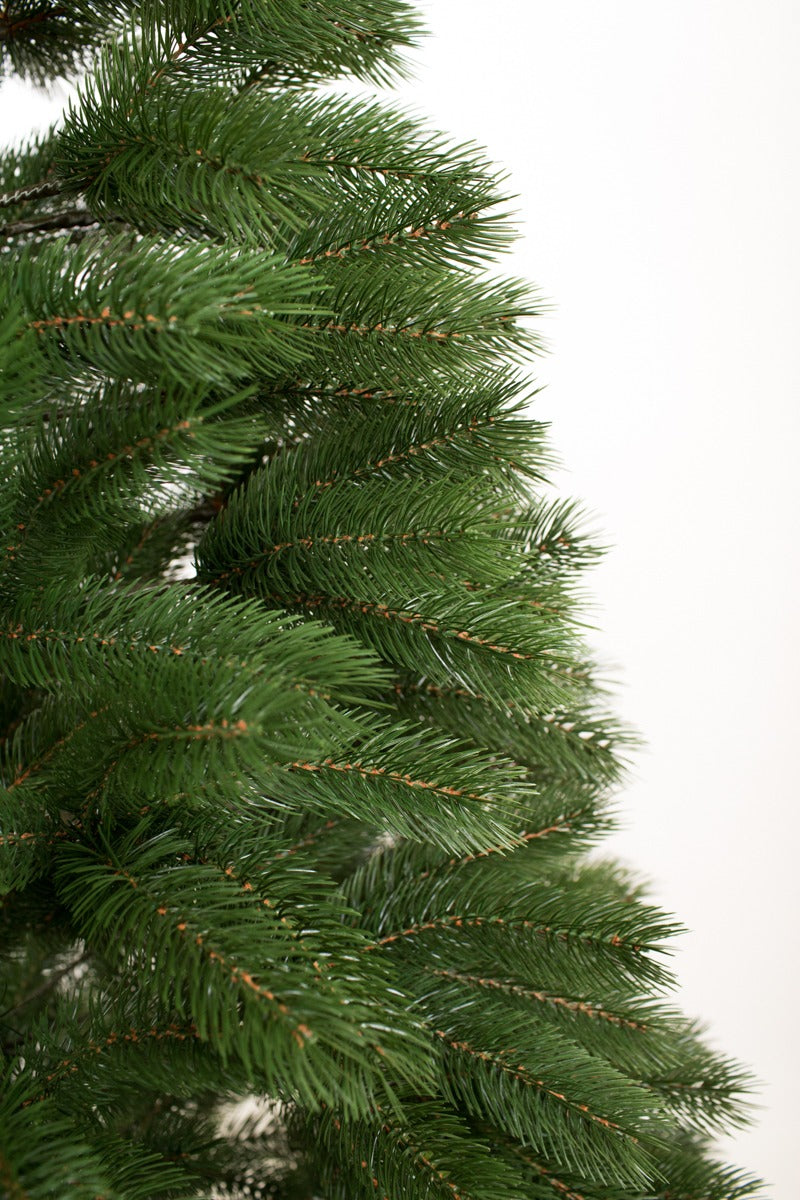 Brad artificial Christmas Deluxe by Sersimo, Bukovel Select, integral 3D, 210cm
