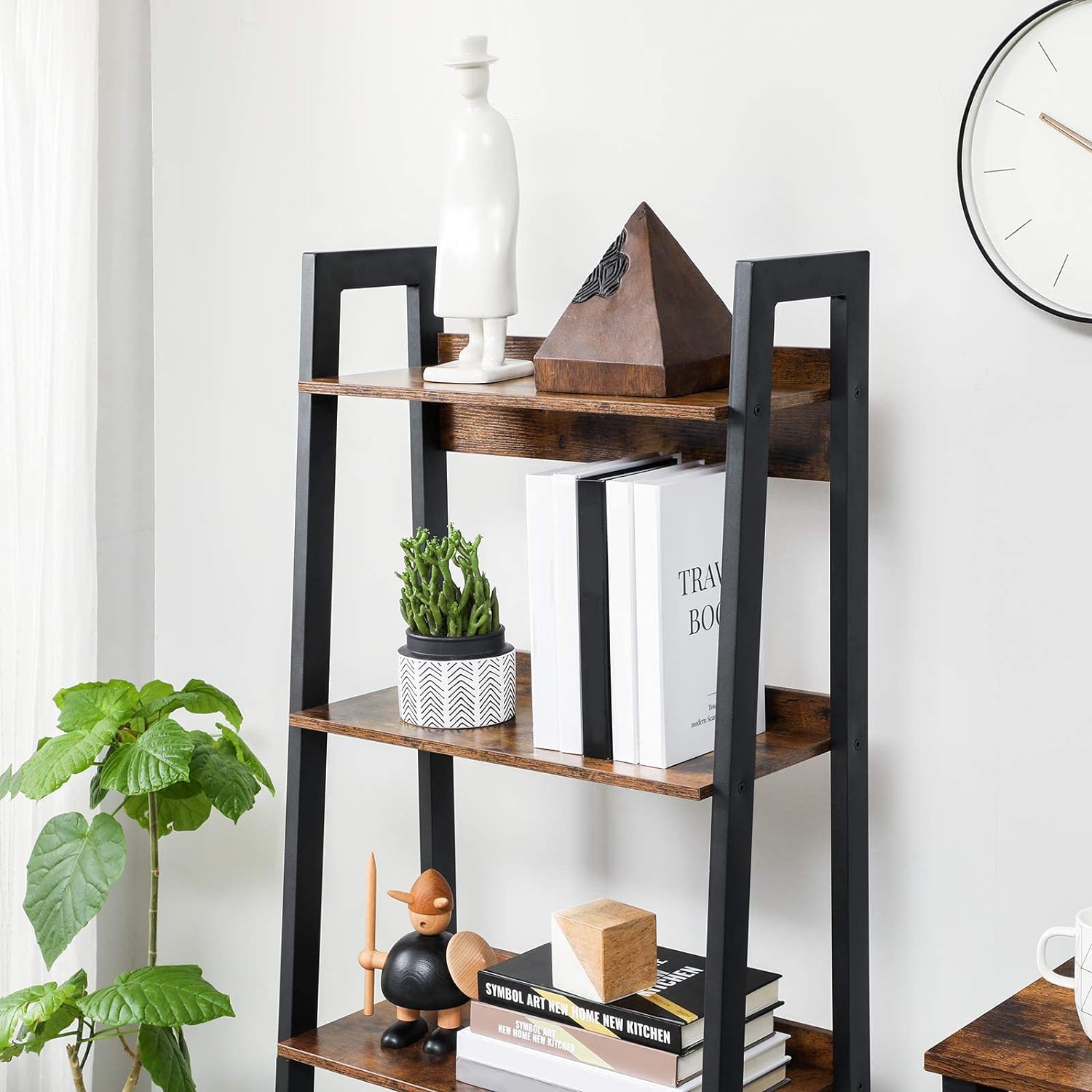Biblioteca tip scara, cadru otel cu 4 polite din MDF, stil industrial, 56x34x138cm, maro rustic si negru