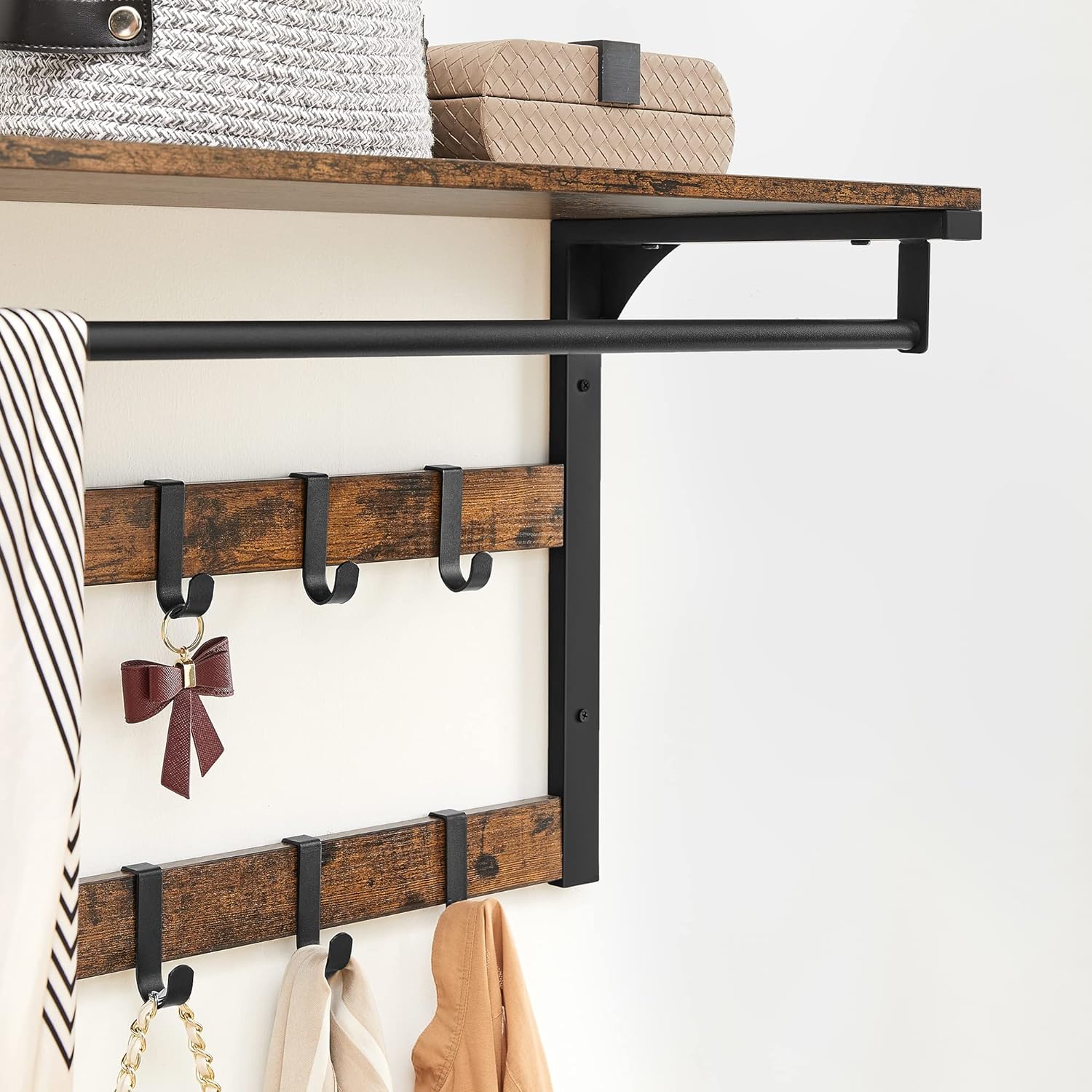 VASAGLE Raft de perete tip cuier, 10 carlige detasabile, sina pentru haine, 30x65x42cm, maro rustic si negru