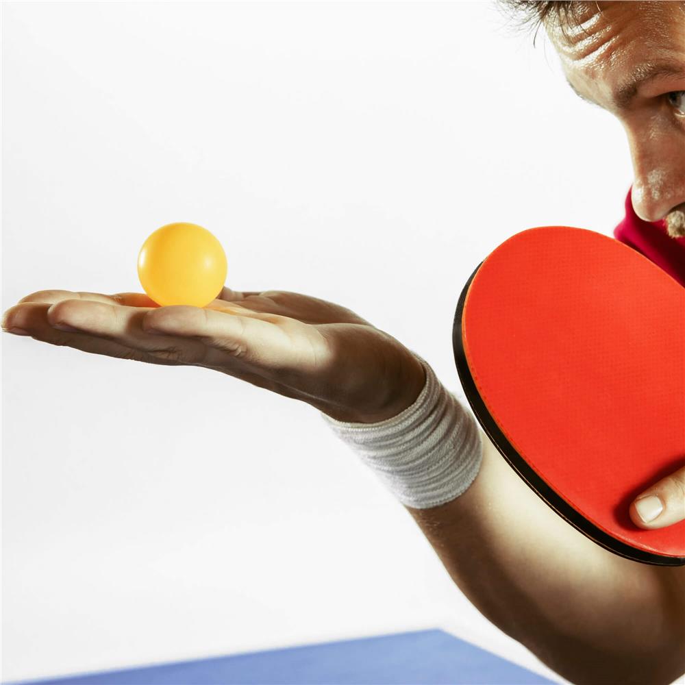 Set 2 palete de ping pong, cu 3 mingi, 25x15cm, negru cu rosu