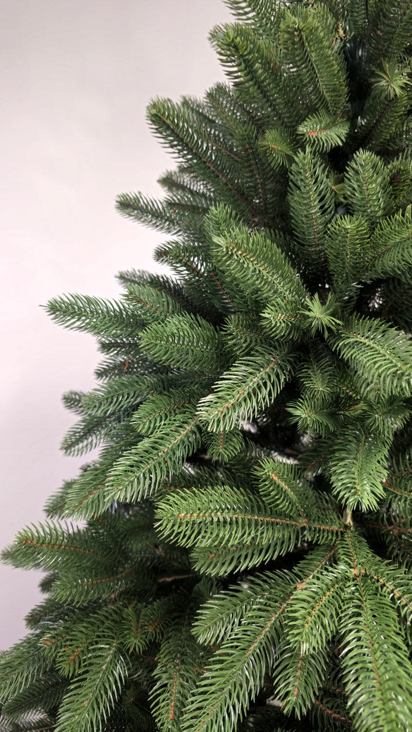 Brad artificial Christmas Deluxe by Sersimo, Laponia Select, integral 3D, 210cm
