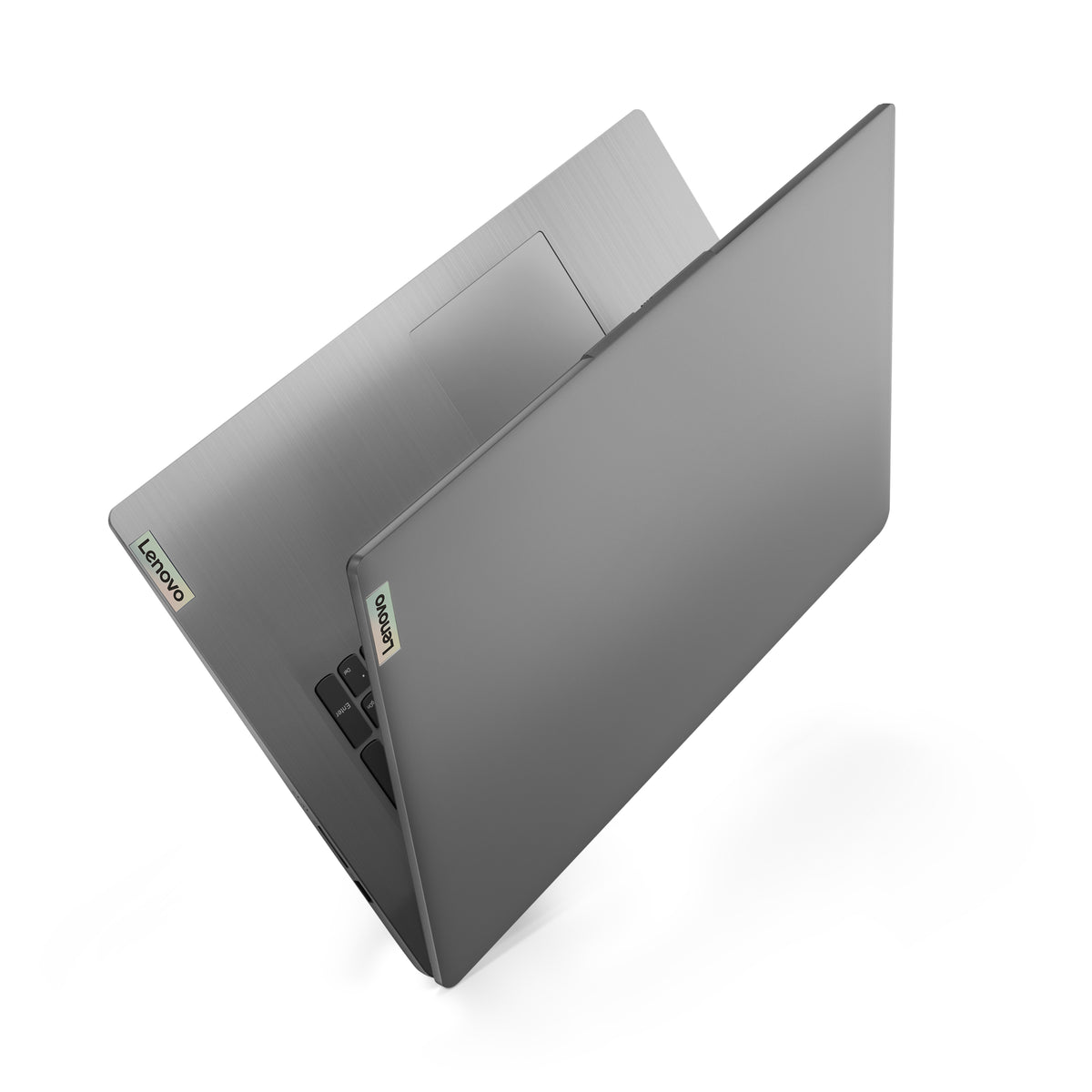IP 3 17 HD+ R7 5825U 16GB 1TB UMA DOS 