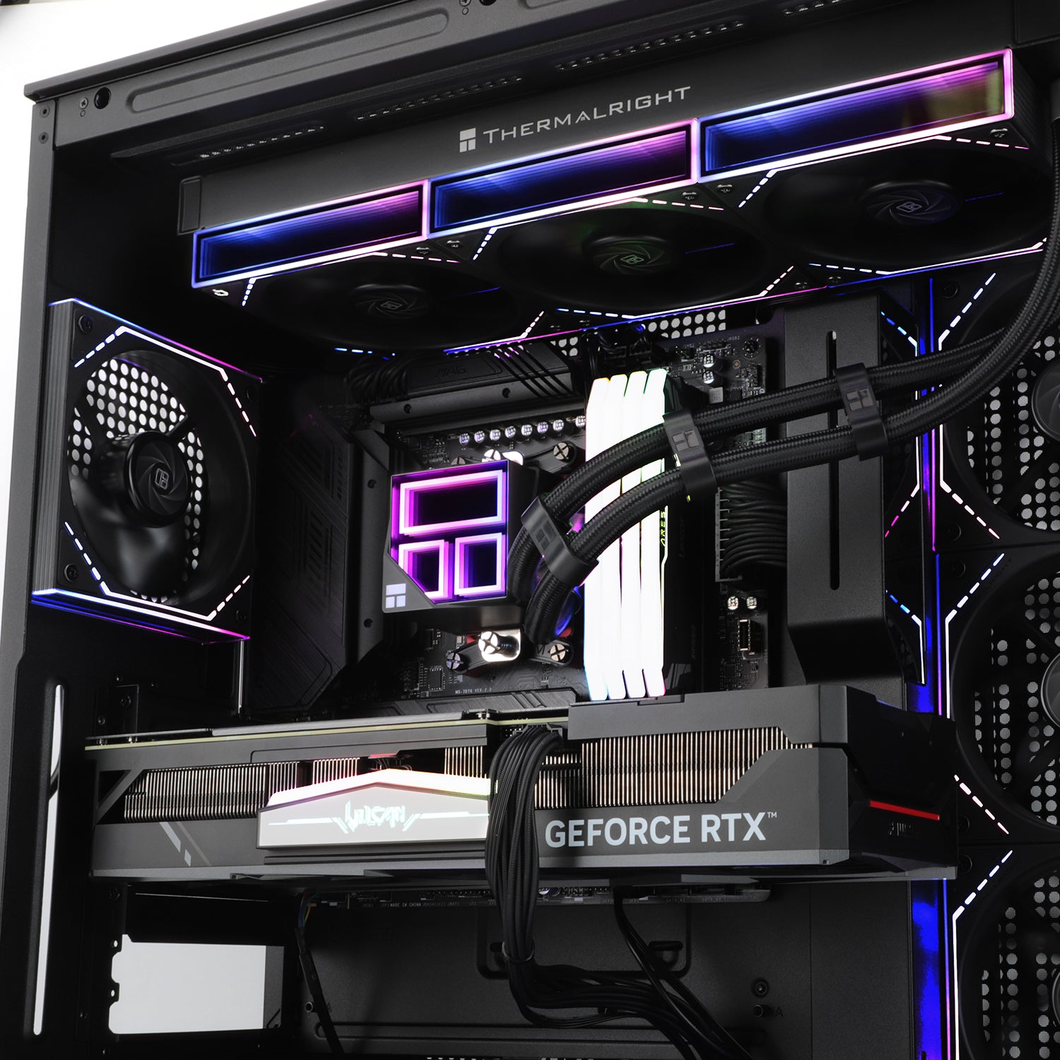 COOLER Thermalright "Frozen Infinity 360", skt. Intel si AMD, racire cu lichid, 3 x 120mm, 2000 RPM, ARGB adresabil, negru "Frozen Infinity 360 Black"