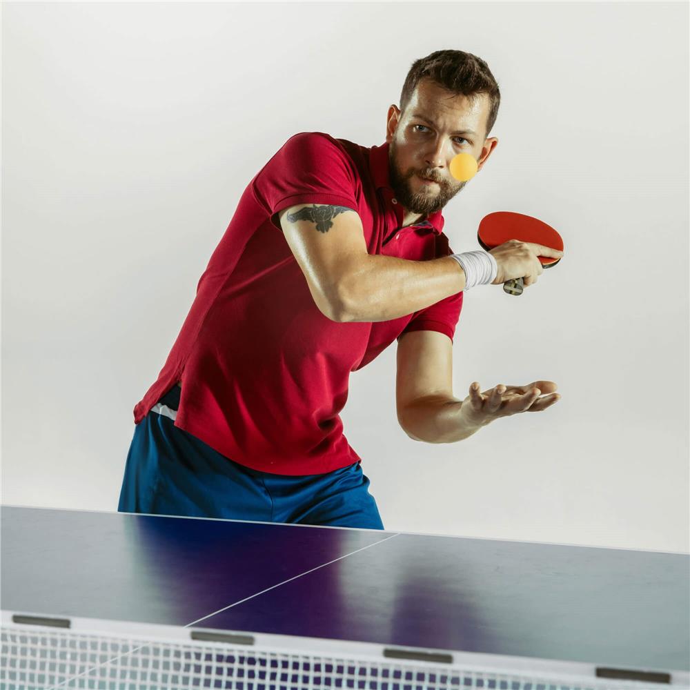 Set 2 palete de ping pong, cu 3 mingi, 25x15cm, negru cu rosu
