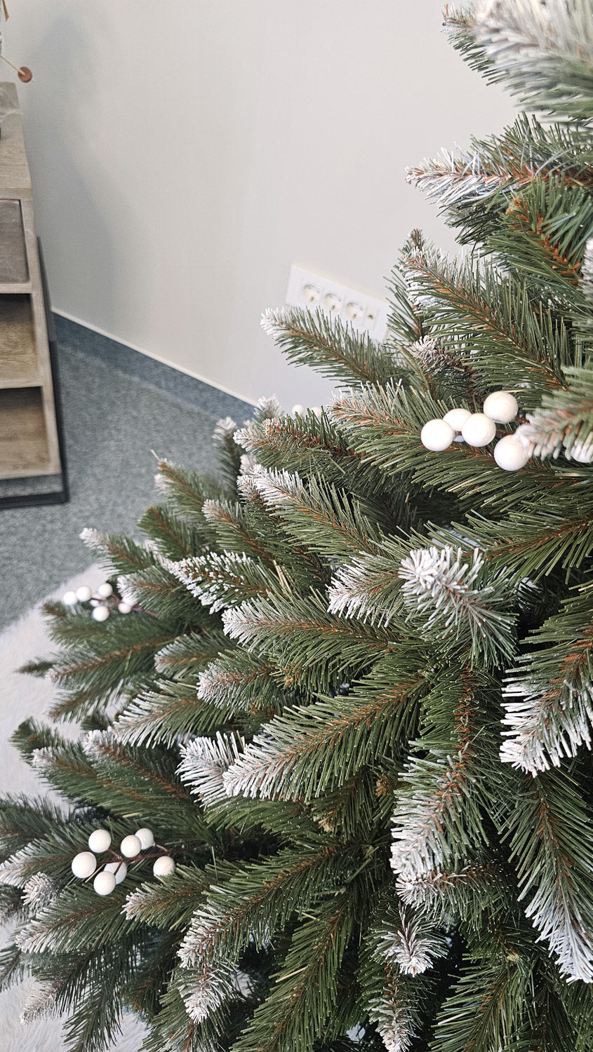 Brad artificial Christmas Deluxe by Sersimo, WhiteBerry, 2D, 180cm