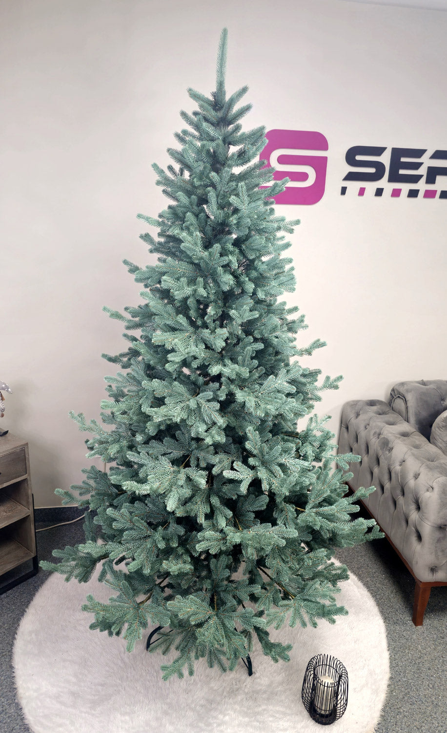 Brad artificial Christmas Deluxe by Sersimo, Viena Select argintiu, integral 3D, 210cm