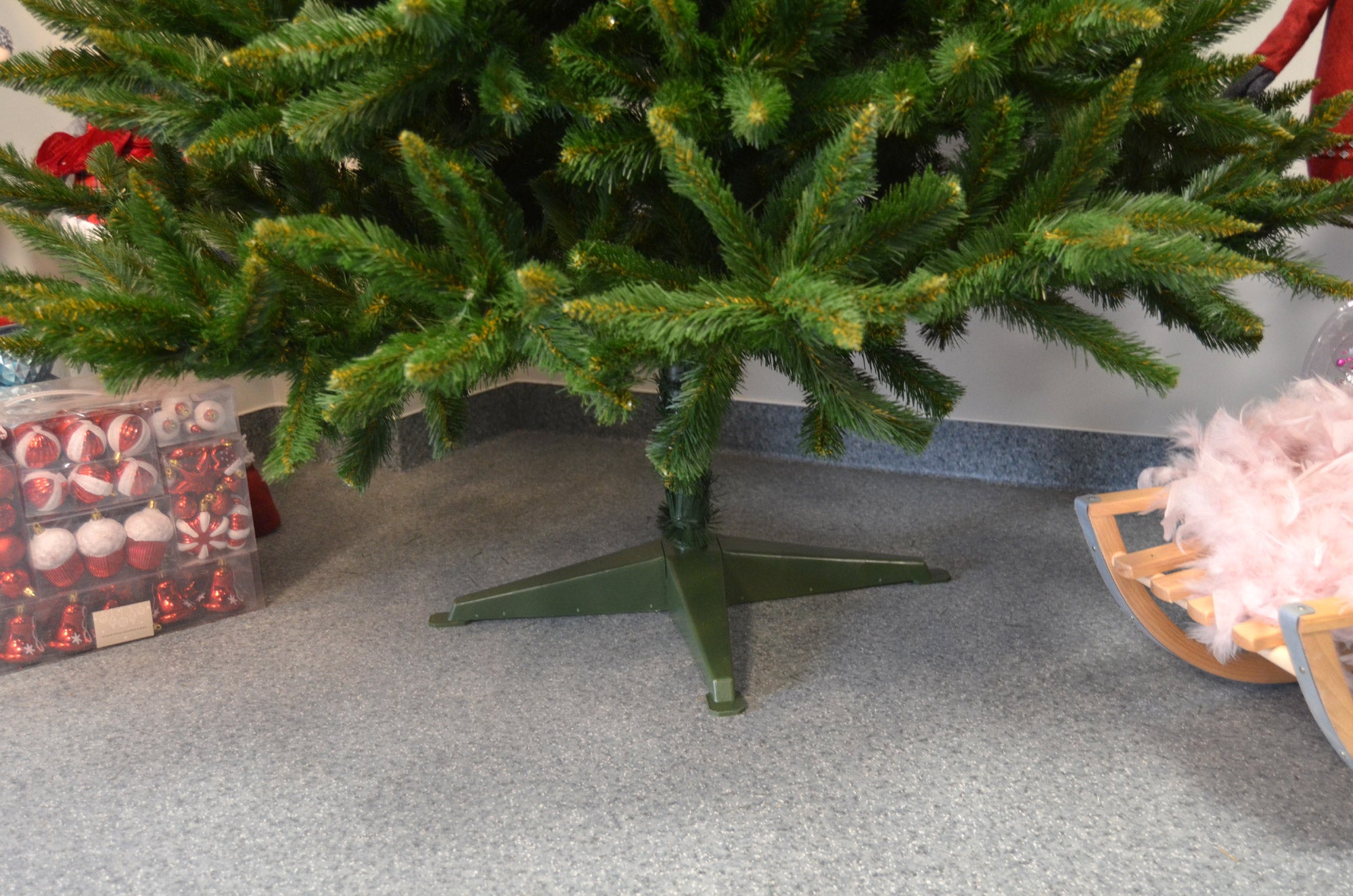 Brad artificial Christmas Deluxe by Sersimo, Himalaya, 240cm