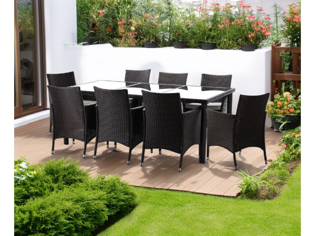 Set mobilier gradina 8 scaune si masa 196x98x73 cm, ratan si cadru otel zincat, blat masa sticla securizata, maro