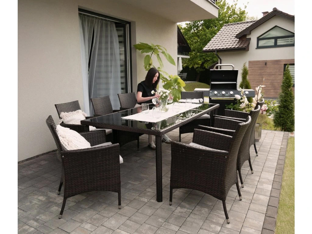 Set mobilier gradina 8 scaune si masa 196x98x73 cm, ratan si cadru otel zincat, blat masa sticla securizata, maro