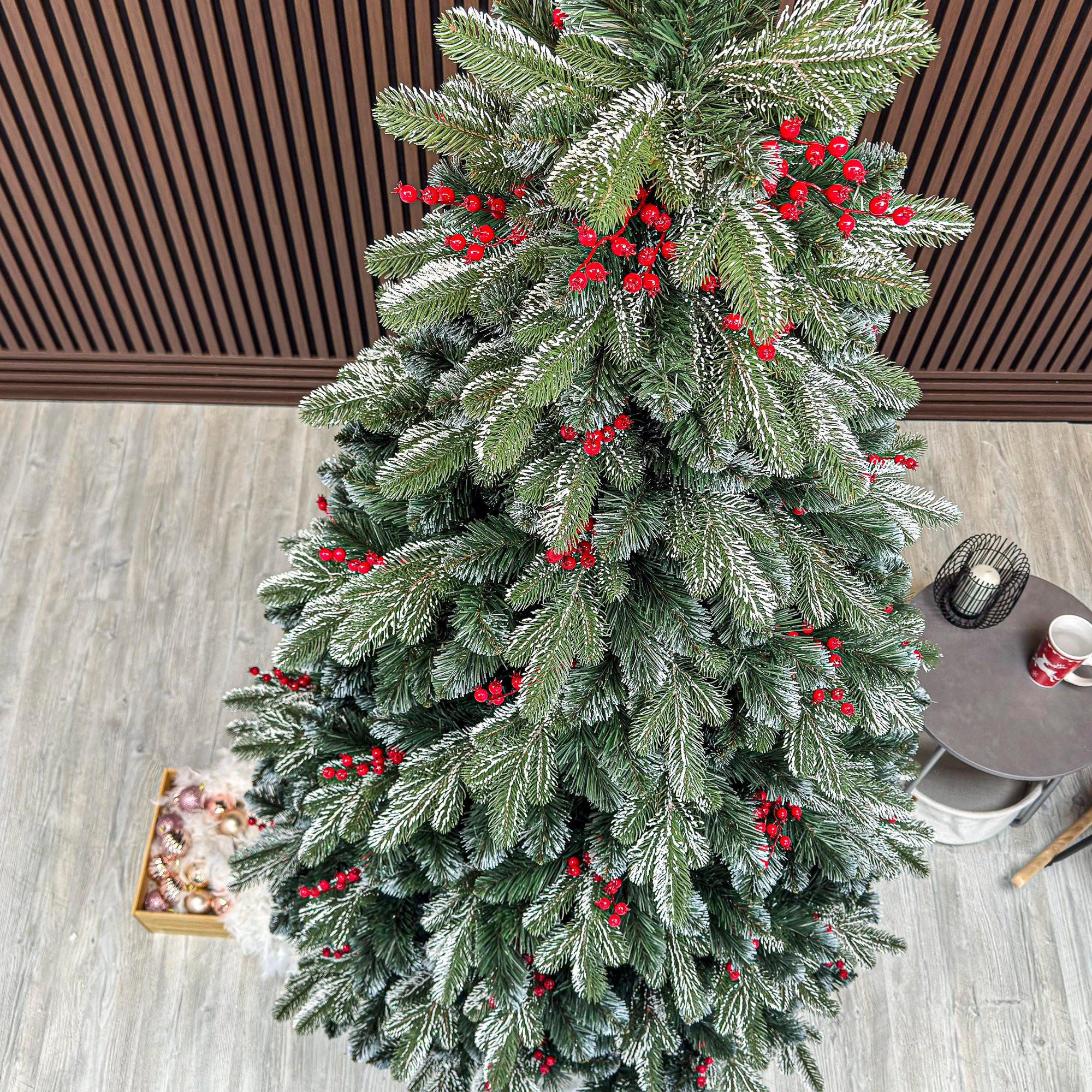 Brad artificial Sersimo, Alexima Elite, verde nins cu merisoare, mix 2D+3D, 230 cm