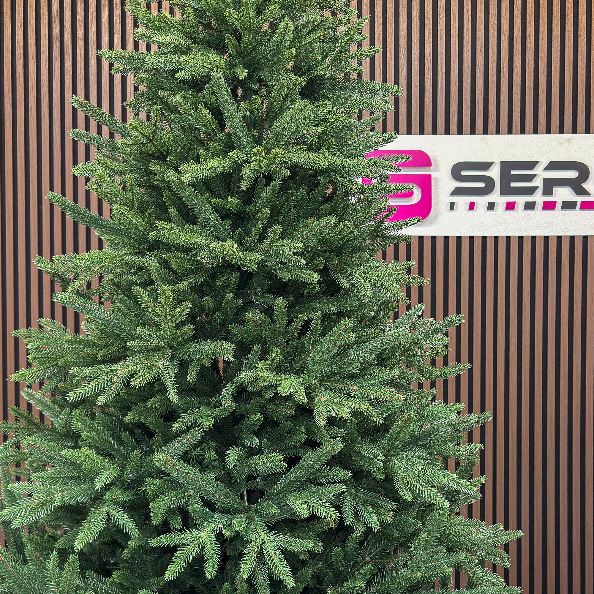 Brad artificial Christmas Deluxe by Sersimo, Alpine, verde, integral 3D, 230 cm