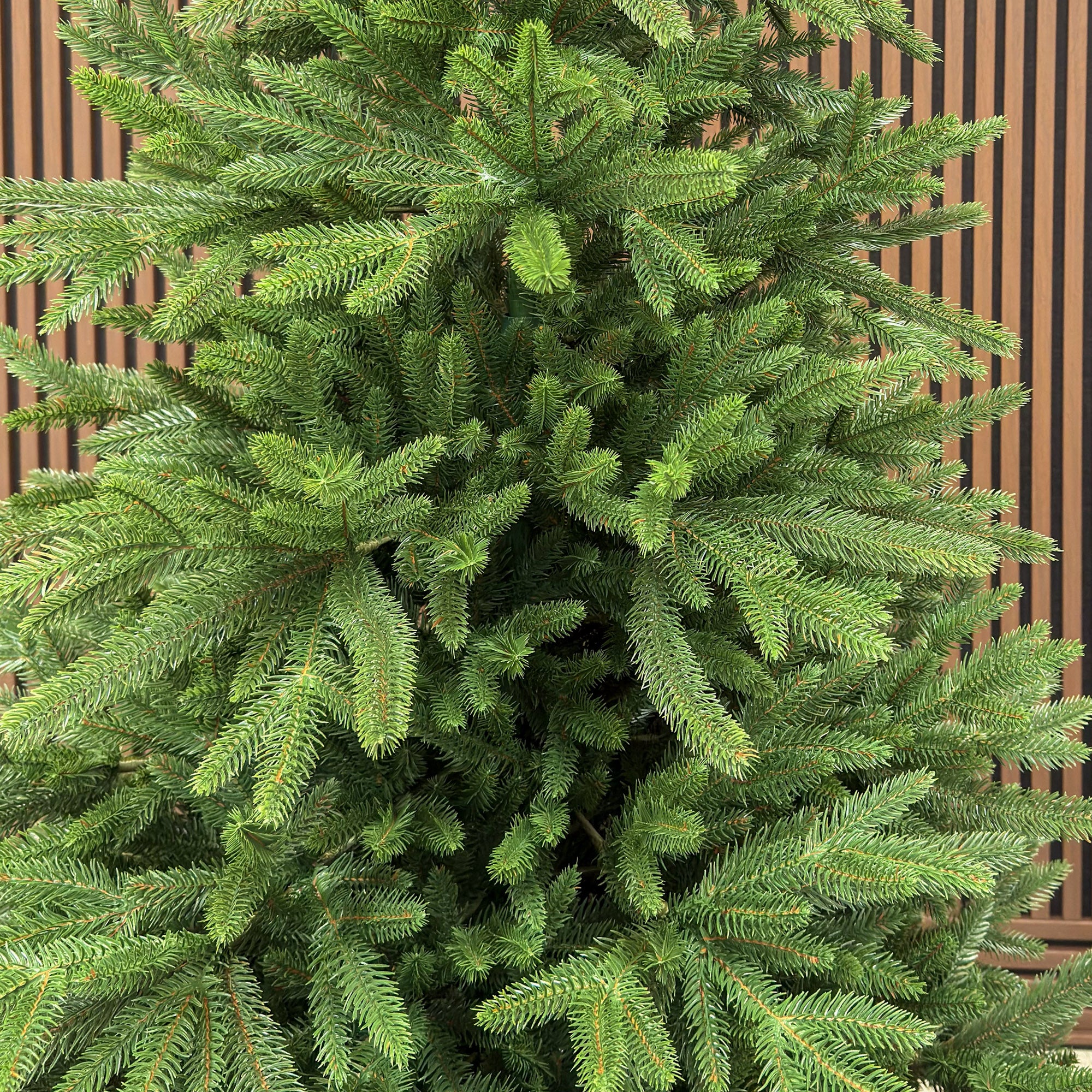 Brad artificial Christmas Deluxe by Sersimo, Alpine, verde, integral 3D, 210 cm
