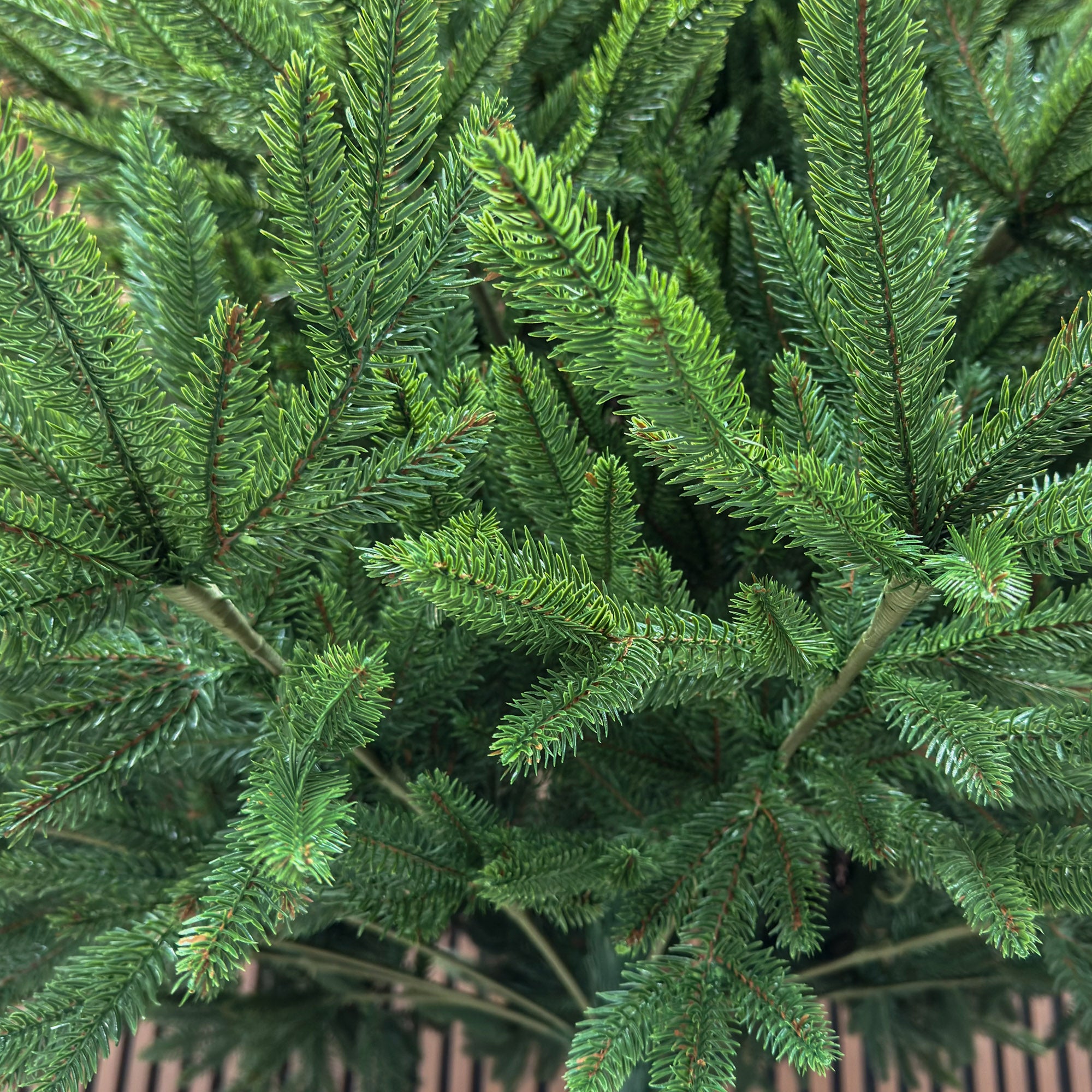 Brad artificial Christmas Deluxe by Sersimo, Alpine, verde, integral 3D, 210 cm