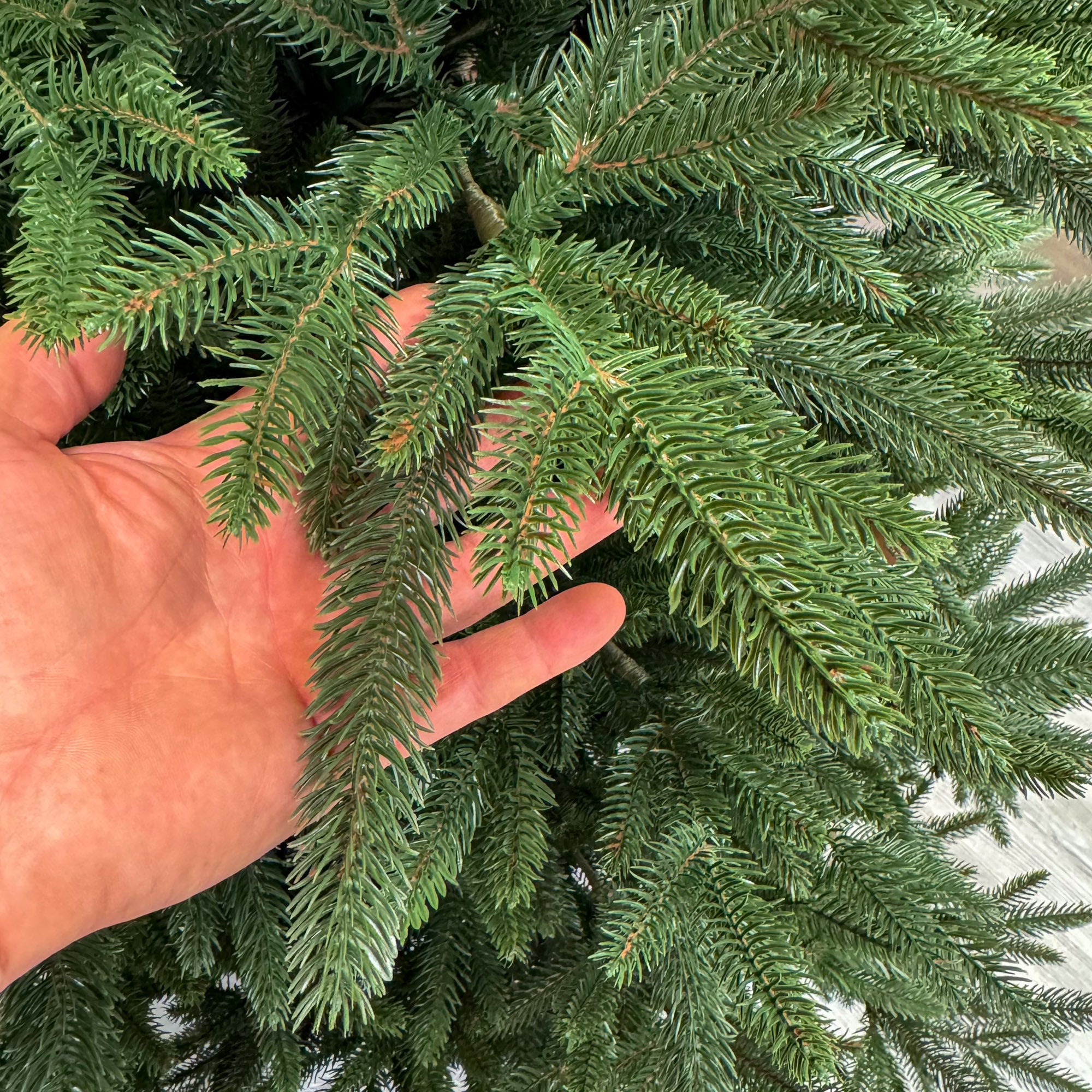 Brad artificial Christmas Deluxe by Sersimo, Alpine, verde, integral 3D, 210 cm