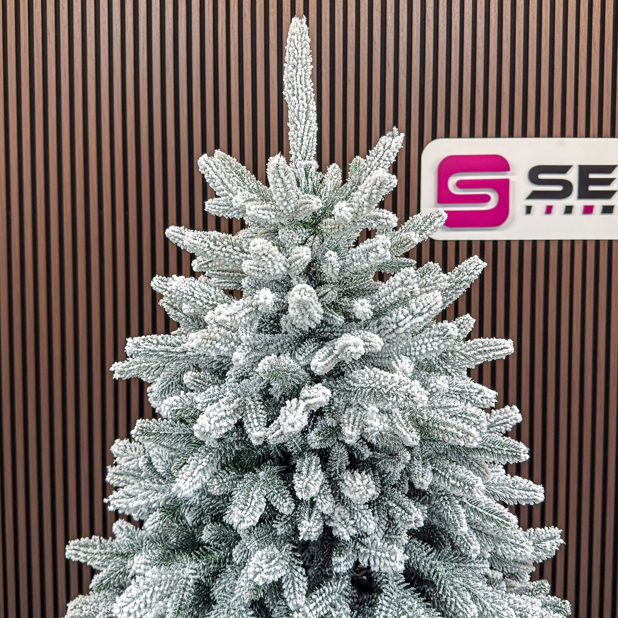 Brad artificial Christmas Deluxe by Sersimo, Alpin Select nins, integral 3D, 300cm
