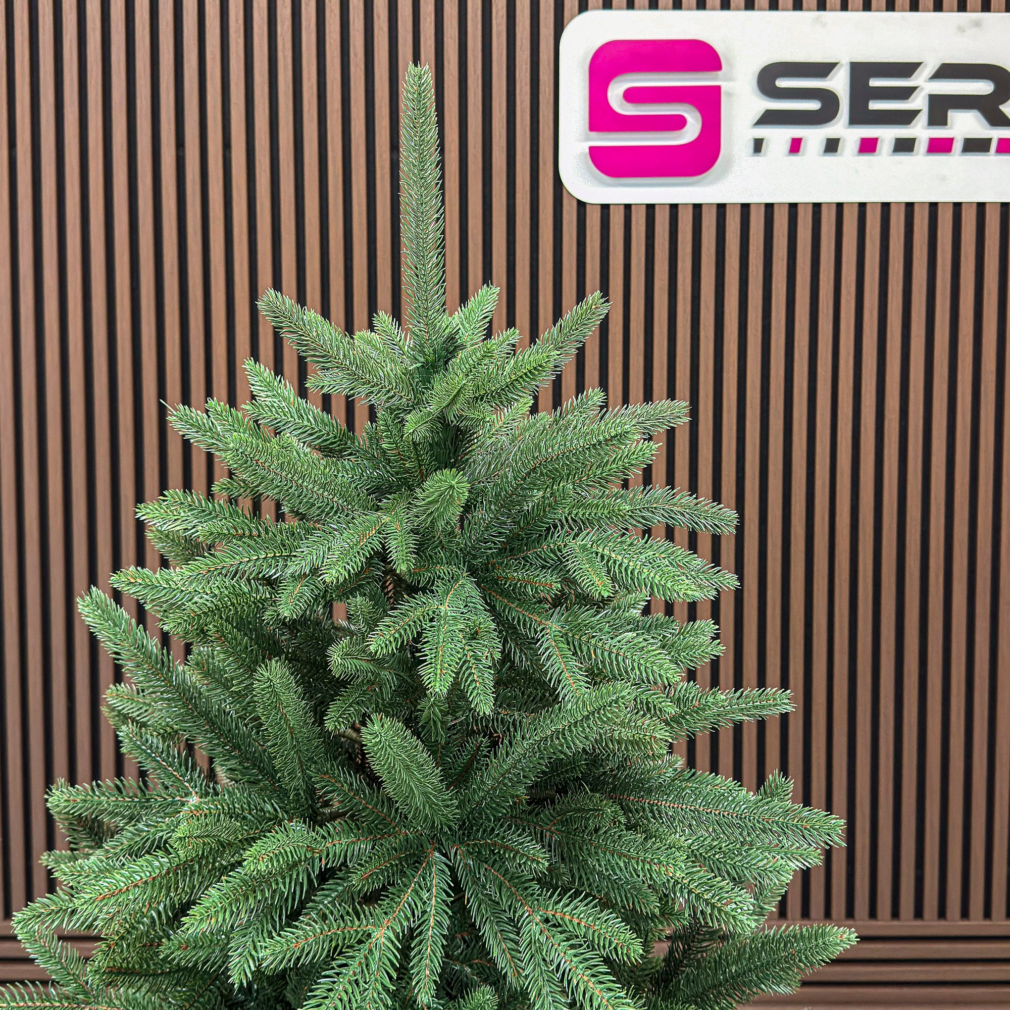 Brad artificial Christmas Deluxe by Sersimo, Alpine, verde, integral 3D, 180 cm