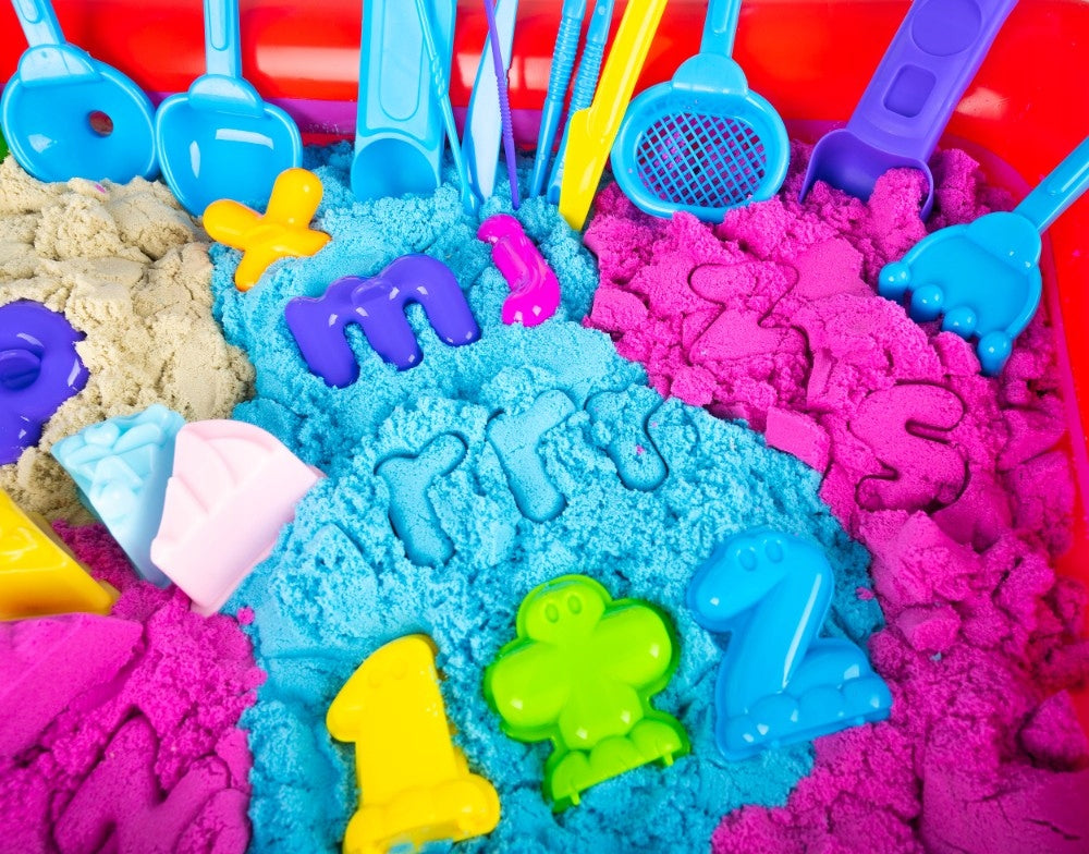 Set nisip kinetic XXL pentru copii cu 4.5kg nisip colorat, 75 forme, tavita gonflabila 55x41x7 cm - 6