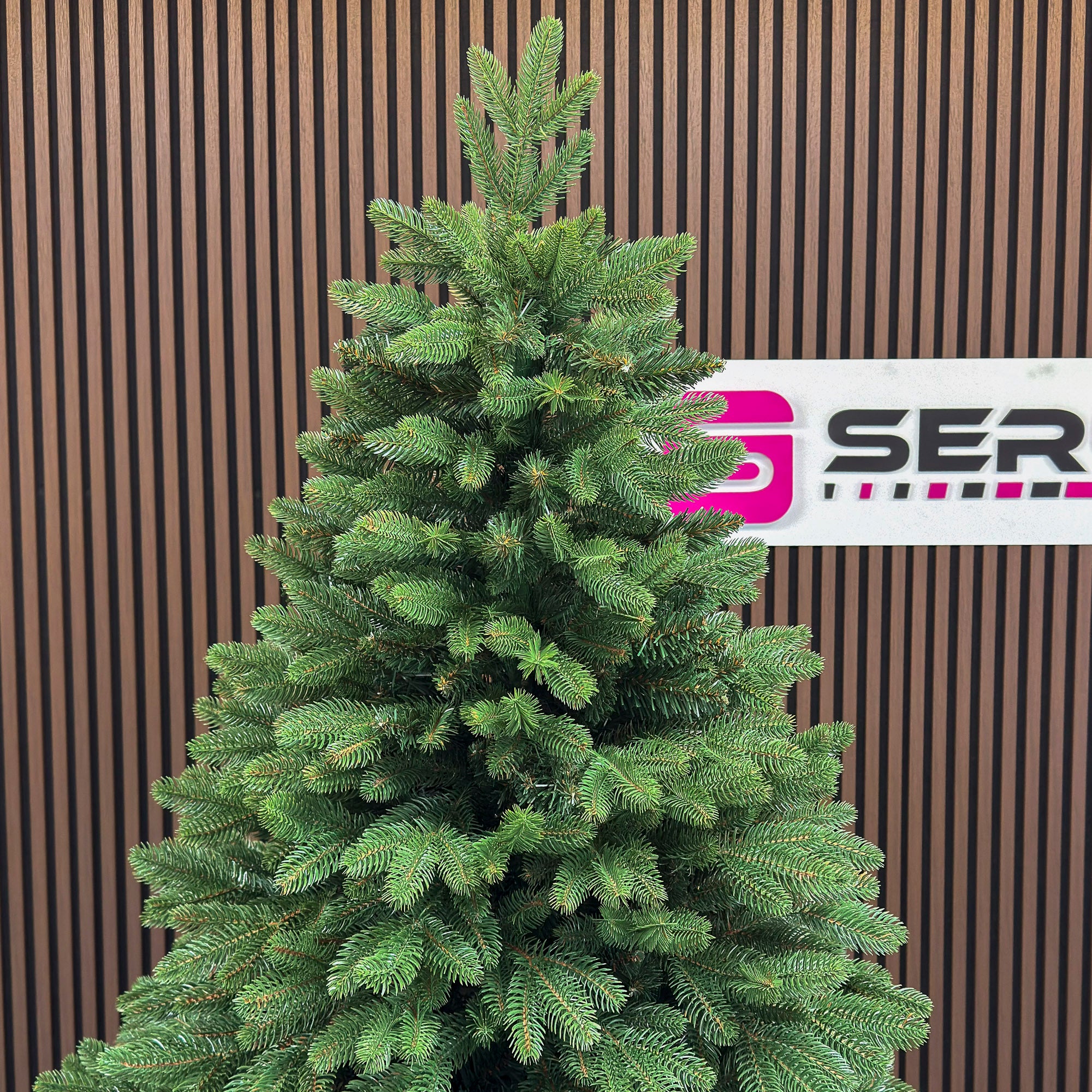 Brad artificial Christmas Deluxe by Sersimo, Belgia, 2D+3D, 230cm