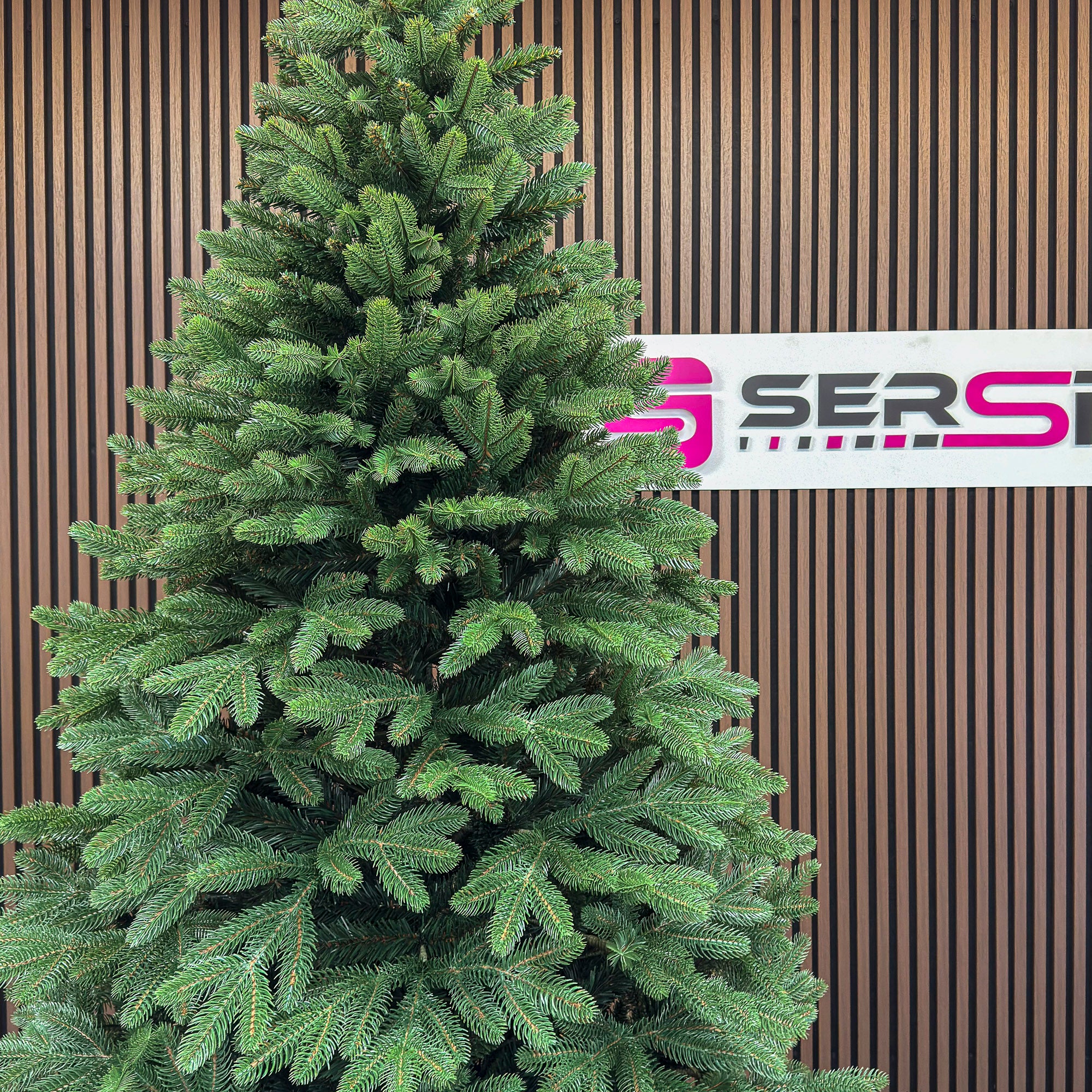 Brad artificial Christmas Deluxe by Sersimo, Belgia, 2D+3D, 230cm