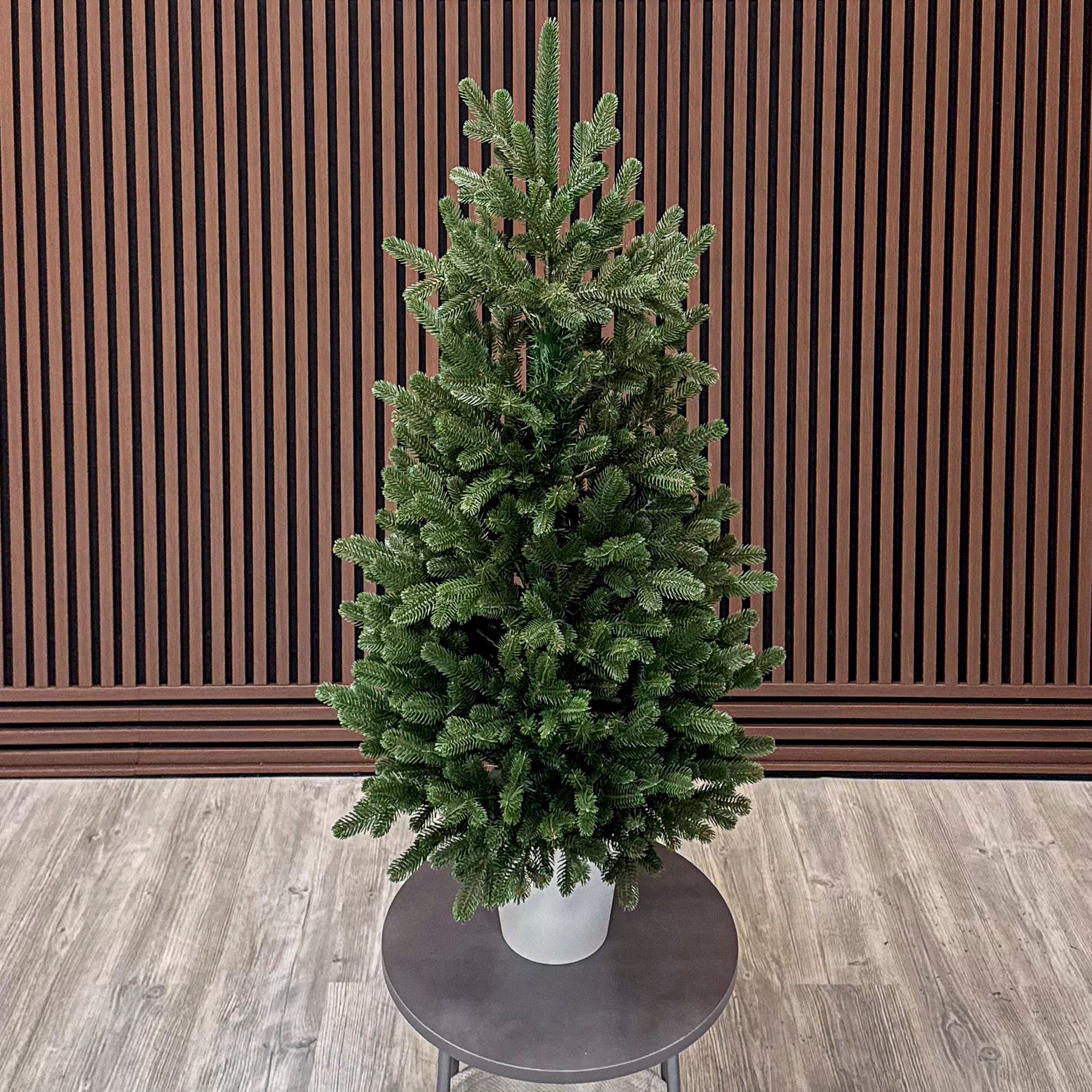 Brad artificial Christmas Deluxe by Sersimo, Viena Elite verde in ghiveci, 3D, 110 cm