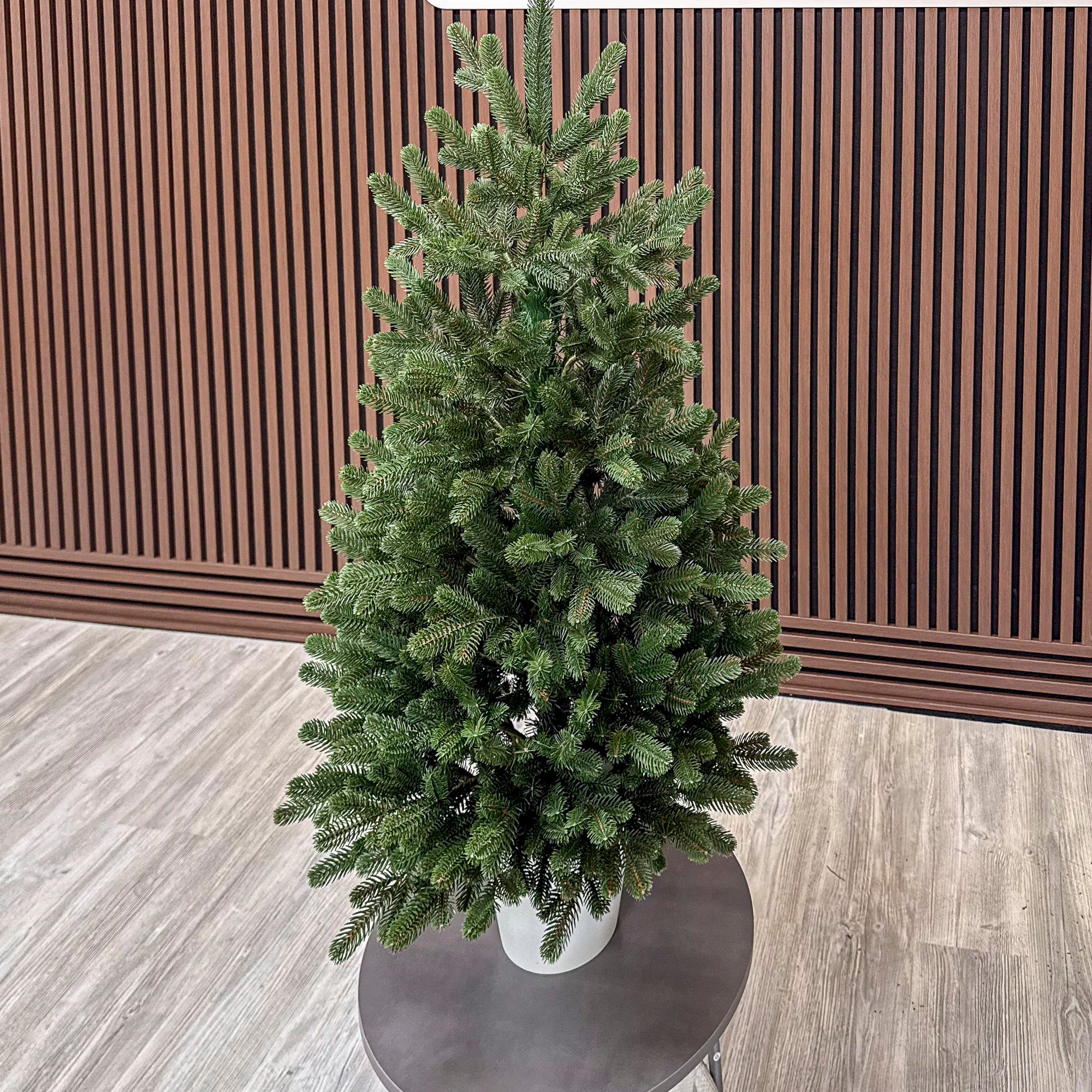 Brad artificial Christmas Deluxe by Sersimo, Viena Elite verde in ghiveci, 3D, 110 cm