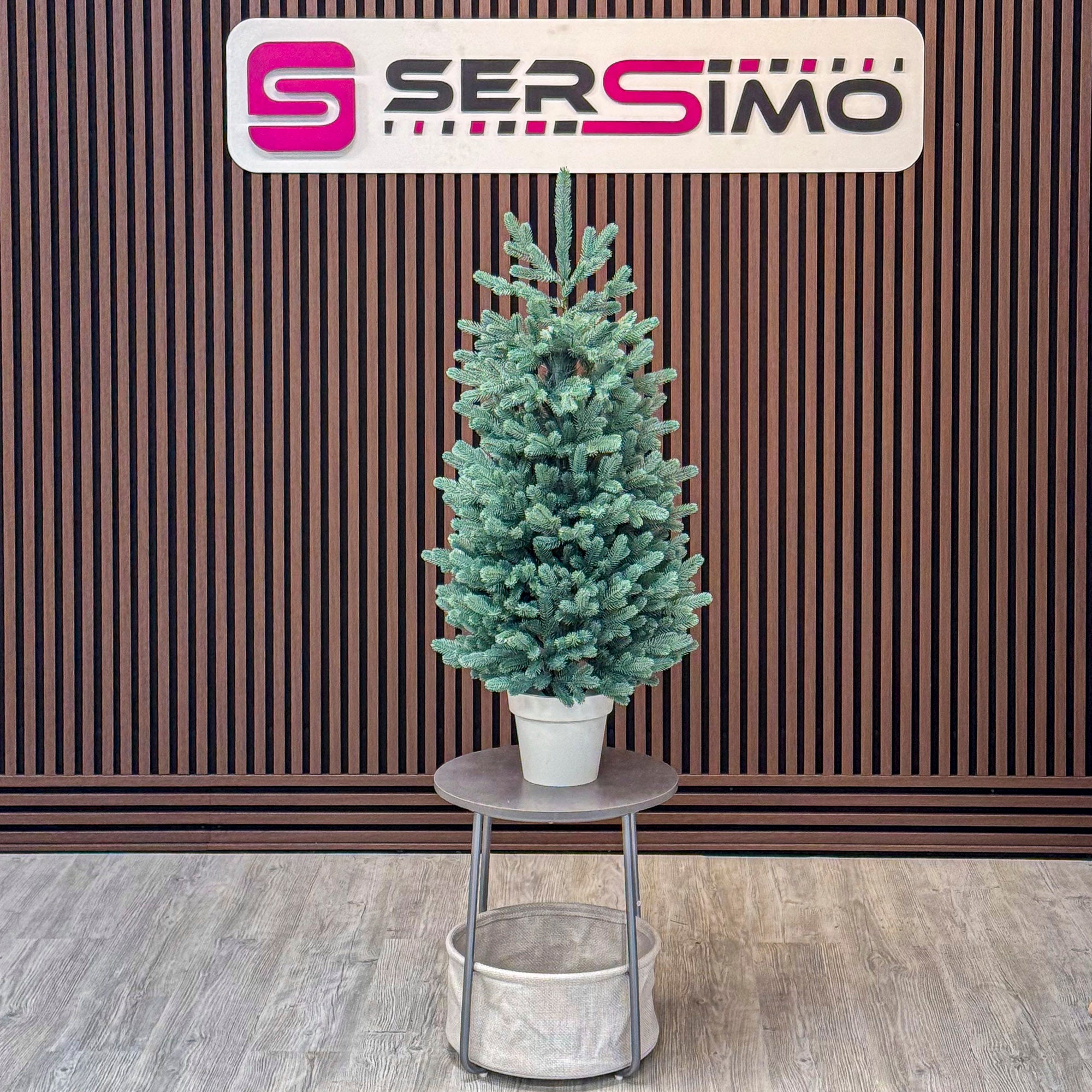 Brad artificial Christmas Deluxe by Sersimo, Viena Elite argintiu in ghiveci, 3D, 110 cm
