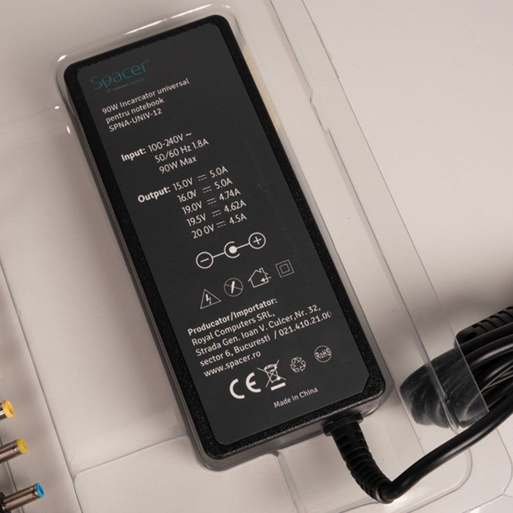 ALIMENTATOR Notebook Universal AC-DC, SPACER, 90W comutare automata tensiune - compatibil cu majoritatea NB, 12 tipuri de mufe, DC15/16/19/19.5/20V, "SPNA-UNIV-12" 45507204