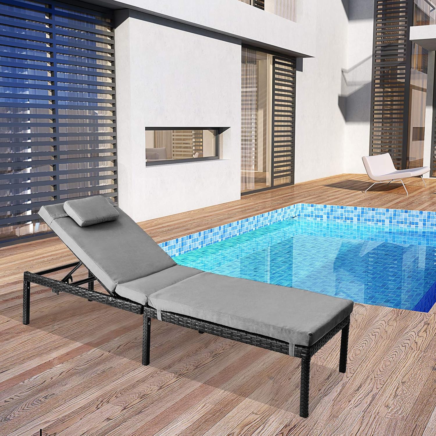 SONGMICS Sezlong gradina cu saltea groasa si tetiera, ratan PE si metal, maxim 150 kg, 195x65x40 cm, negru si gri
