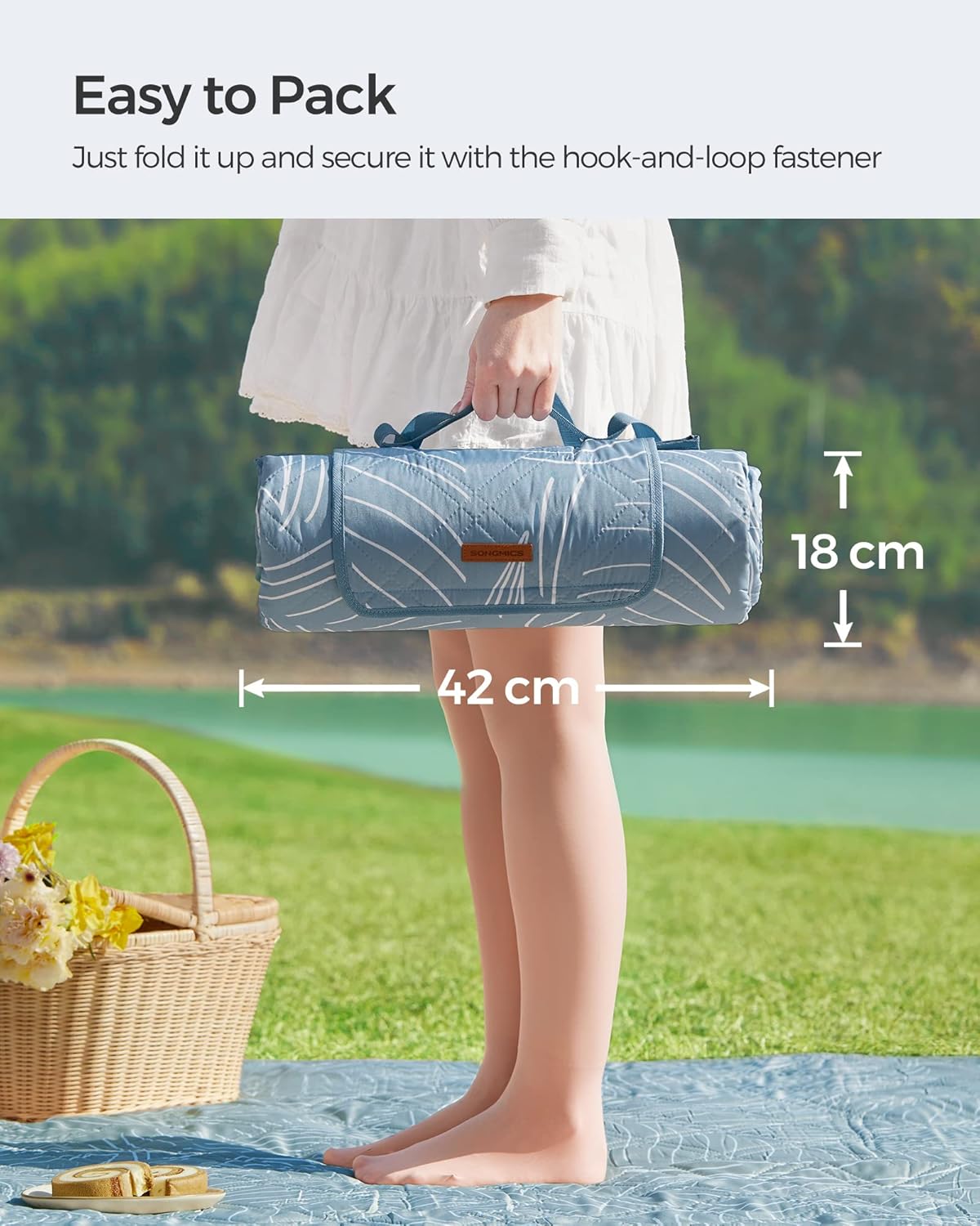 SONGMICS Patura picnic impermeabila 200x200 cm, cu ancore de fixare, pliabila, lavabila, multistrat, albastru cu model frunze