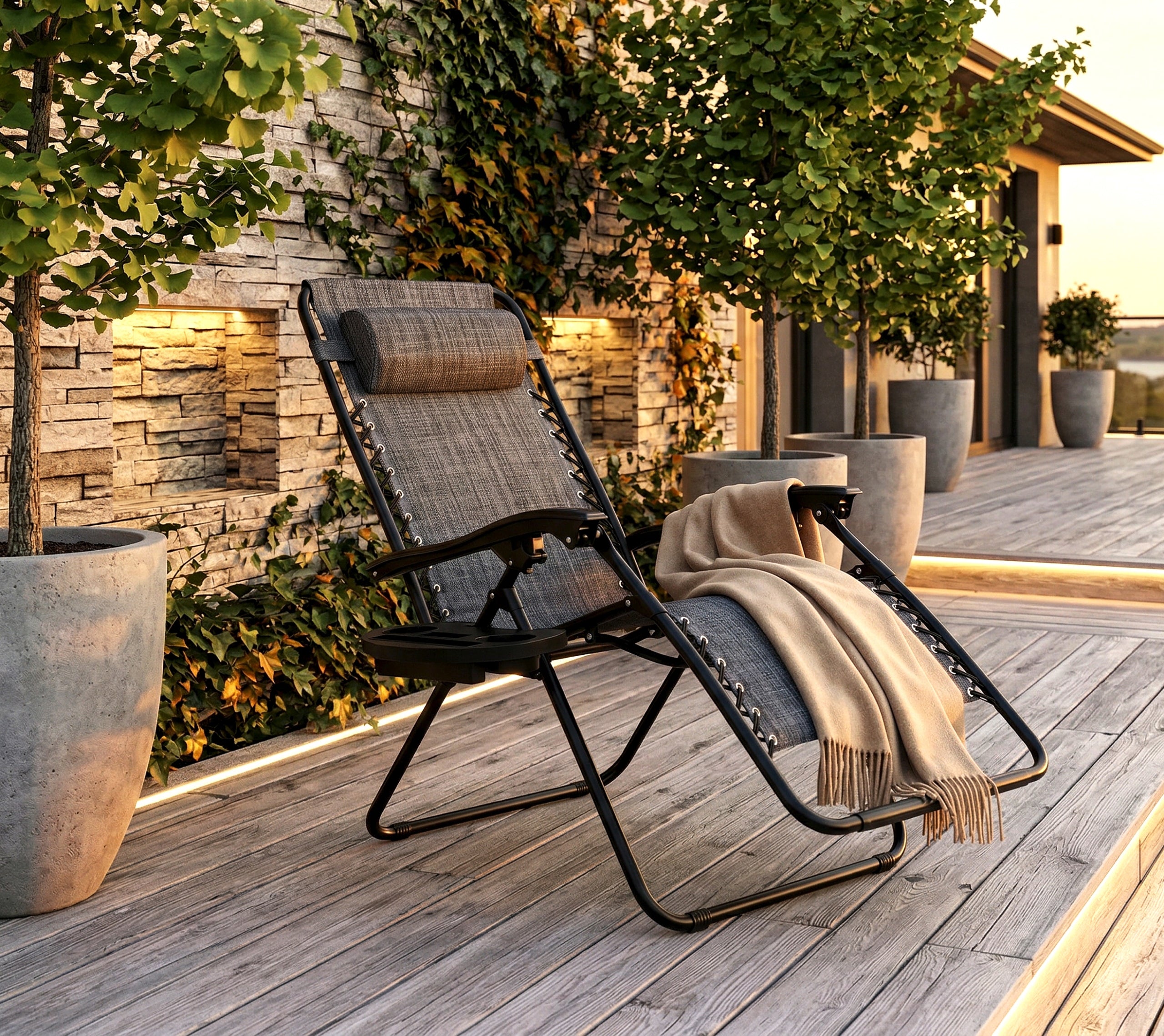 Sezlong pliabil pentru gradina cu tetiera, cadru metalic, suport pahare, maxim 120 kg, 174x65x112 cm, gri