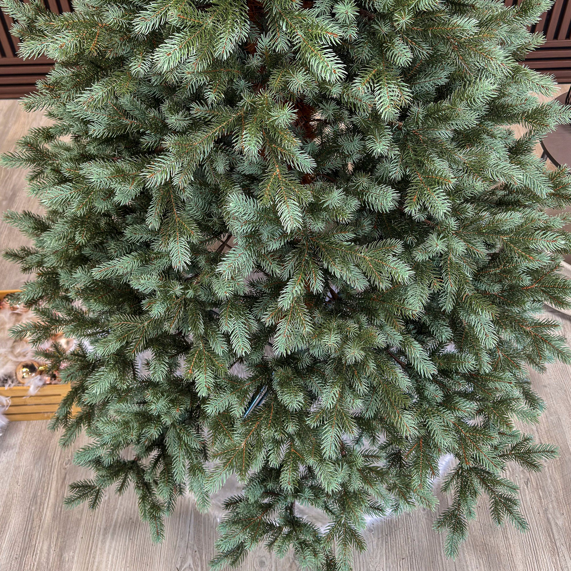 Brad artificial Sersimo, Hollandia, verde cu varfuri argintii, integral 3D, 180 cm