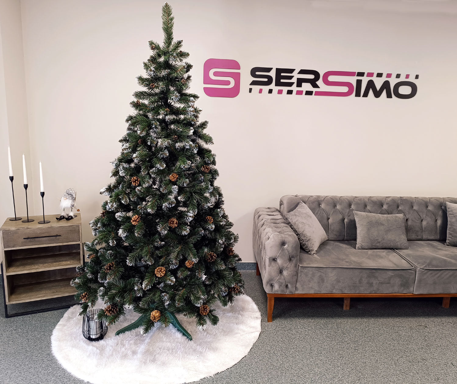 Brad artificial Christmas Deluxe by Sersimo, Lidia Nins cu conuri, 2D, 180cm