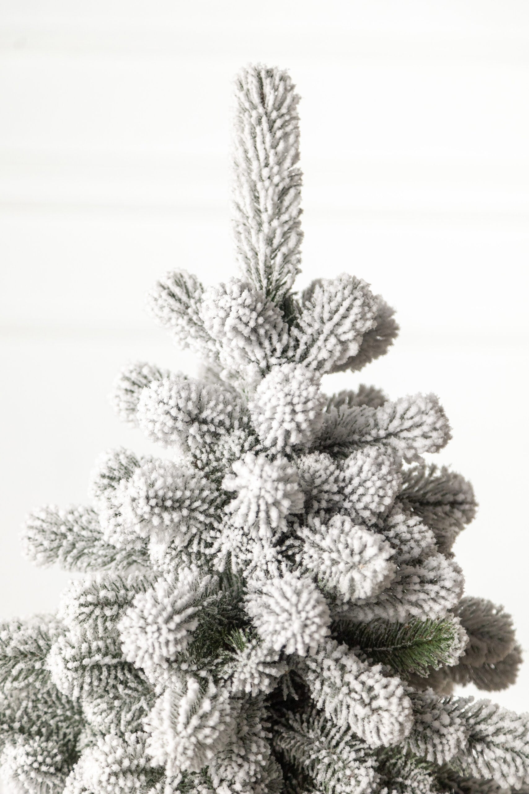 Brad artificial Christmas Deluxe by Sersimo, Kovalivka Select nins, integral 3D, 230cm