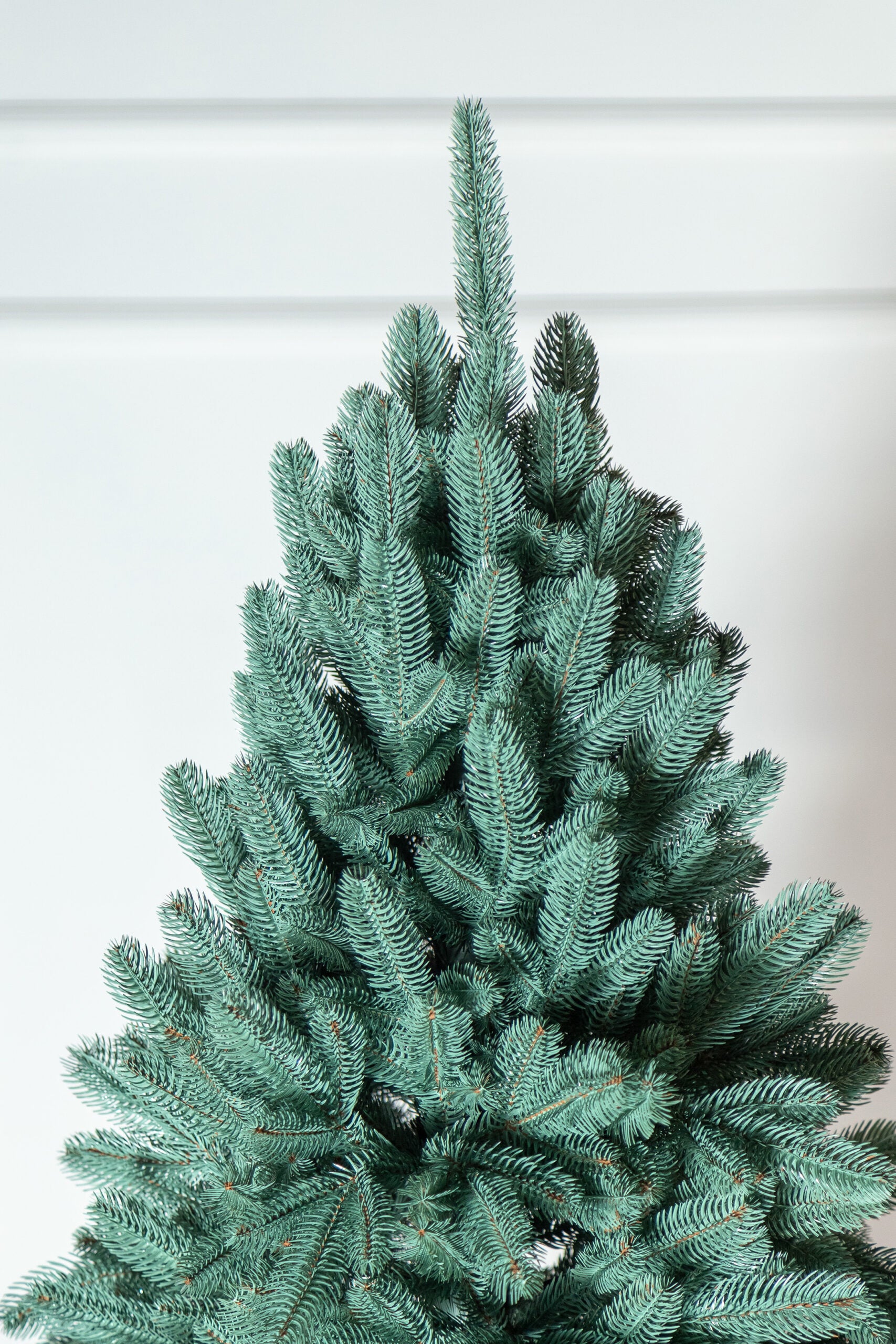 Brad artificial Christmas Deluxe by Sersimo, Laponia Select argintiu, integral 3D, 250cm