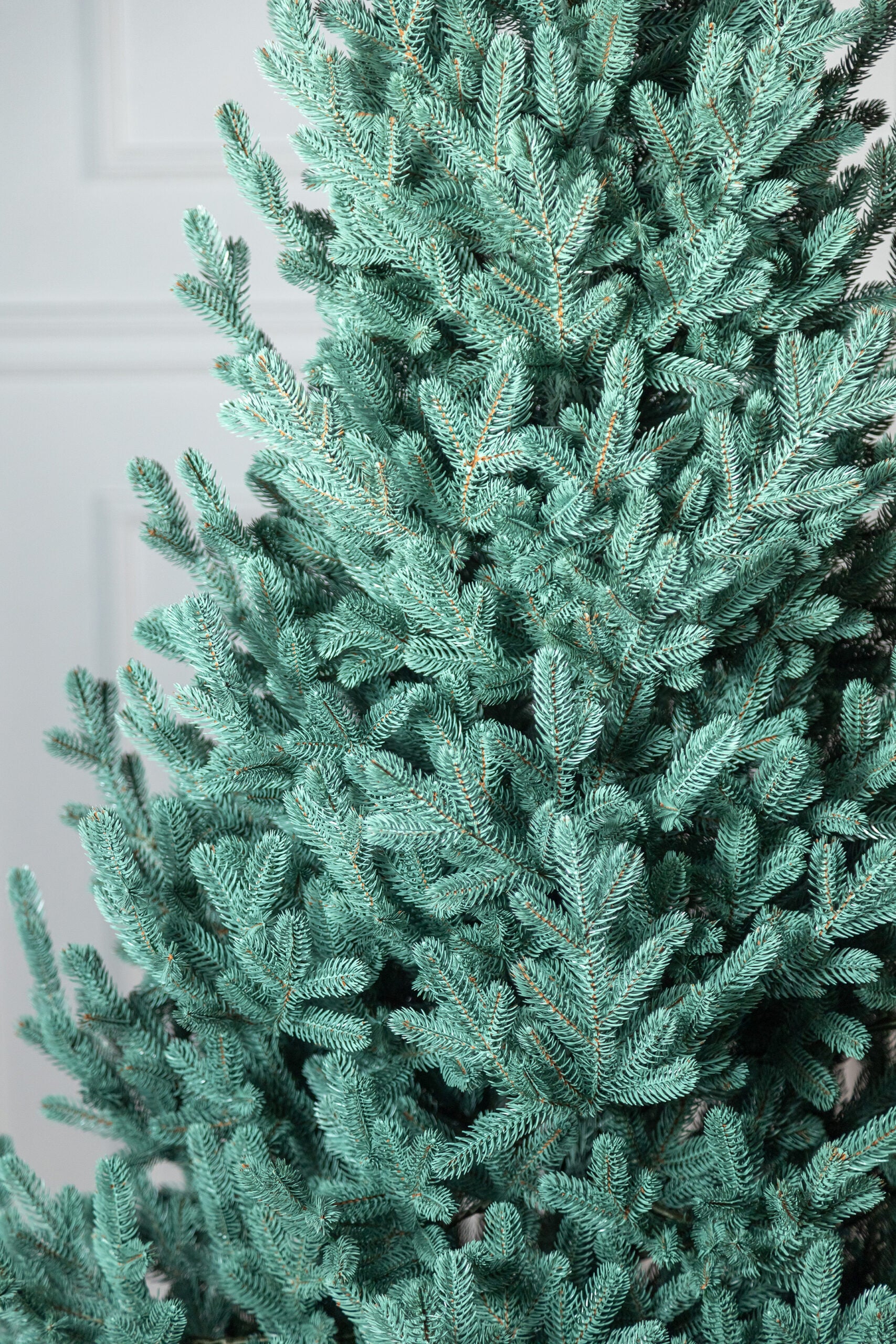 Brad artificial Christmas Deluxe by Sersimo, Viena Select argintiu, integral 3D, 210cm