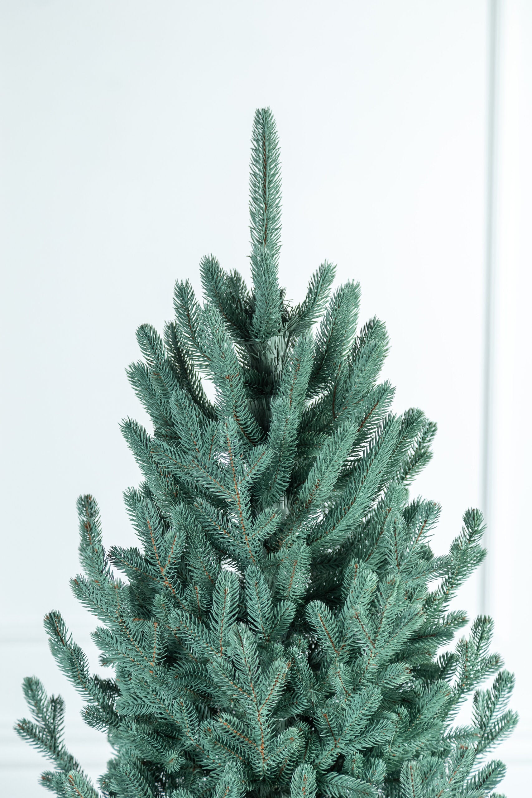Brad artificial Christmas Deluxe by Sersimo, Viena Select argintiu, integral 3D, 230cm