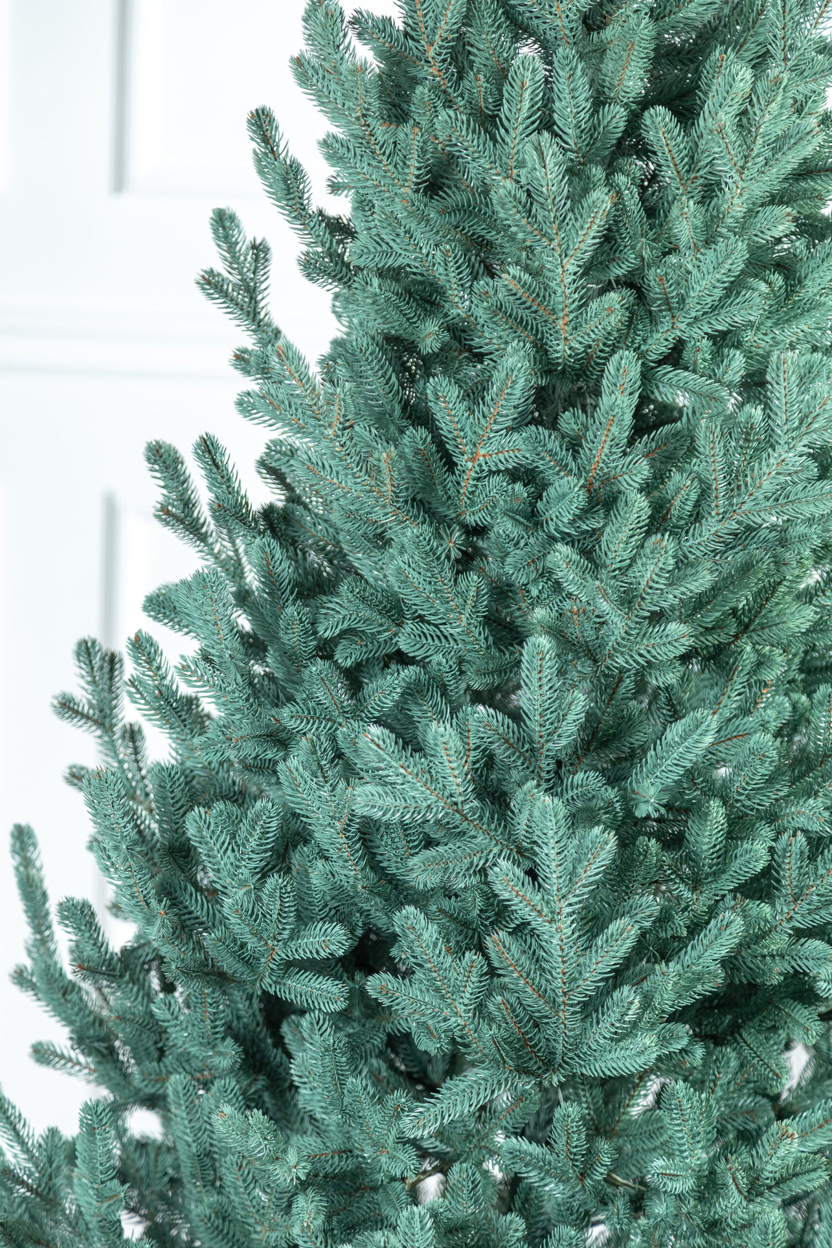 Brad artificial Christmas Deluxe by Sersimo, Viena Select argintiu, integral 3D, 210cm