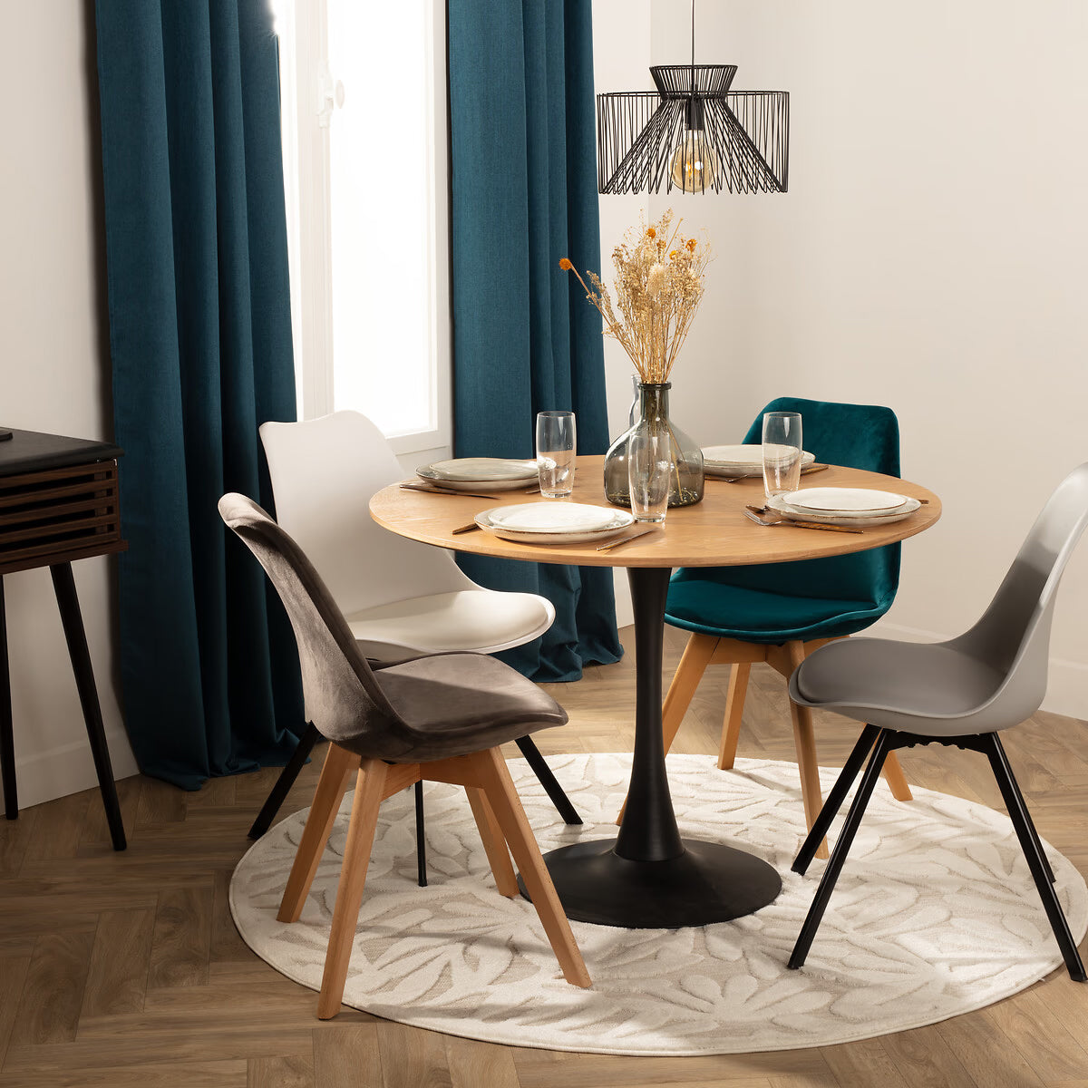 Masa rotunda Atmosphera Elias, 102x74 cm, MDF si metal, negru si stejar
