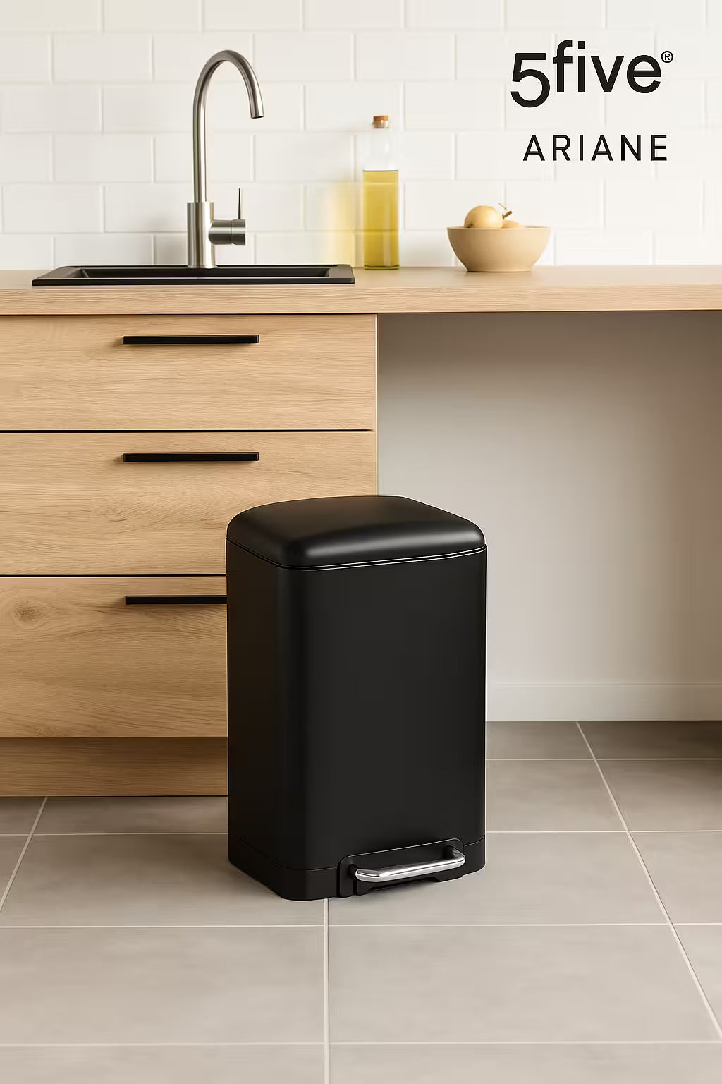 Cos de gunoi 5Five Ariane 20L, cu pedala si inchidere lenta, otel inoxidabil, 30x30x53 cm, negru
