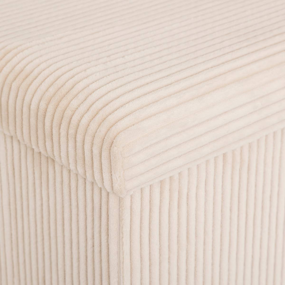 Taburet pliabil Atmosphera Arum din material tip catifea raiat, 38x38x38 cm, ivoire