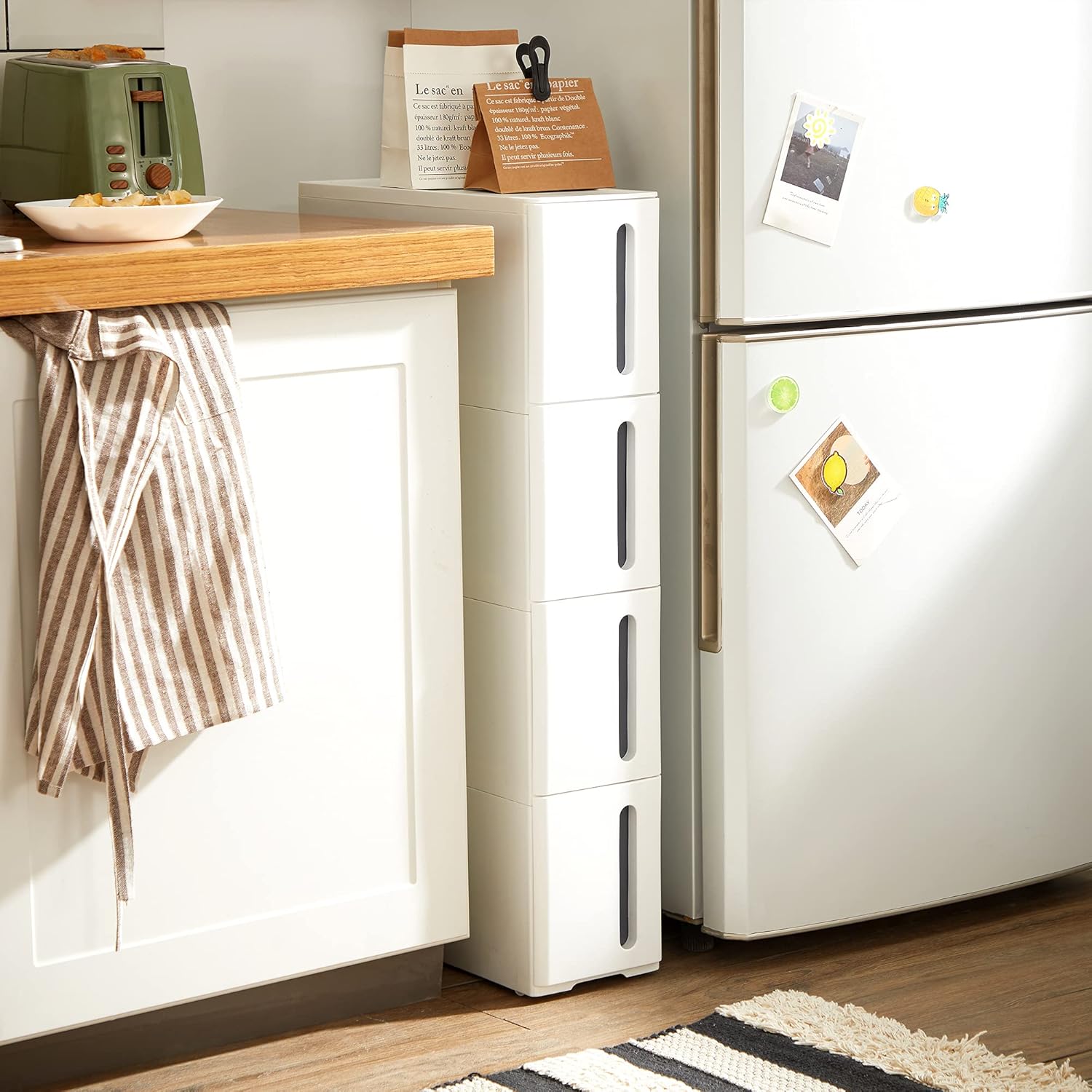 SONGMICS Etajera ingusta cu roti, pentru baie sau bucatarie, cu 4 sertare, 45x17x84 cm, alb