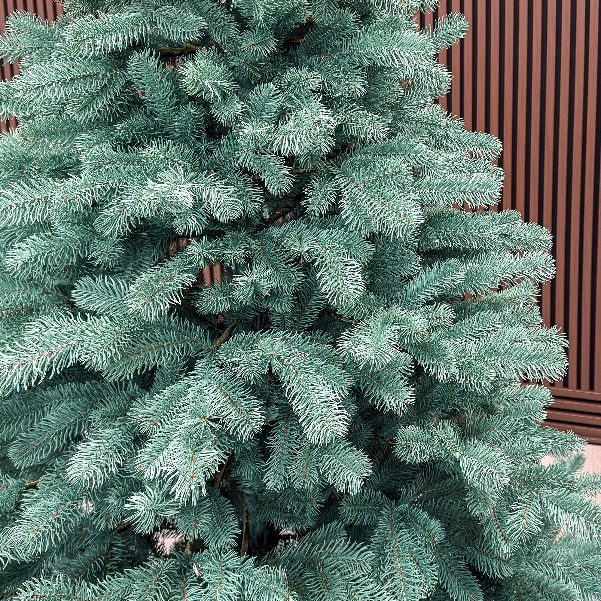 Brad artificial Christmas Deluxe by Sersimo, Kovalivka Select argintiu, integral 3D, 210 cm