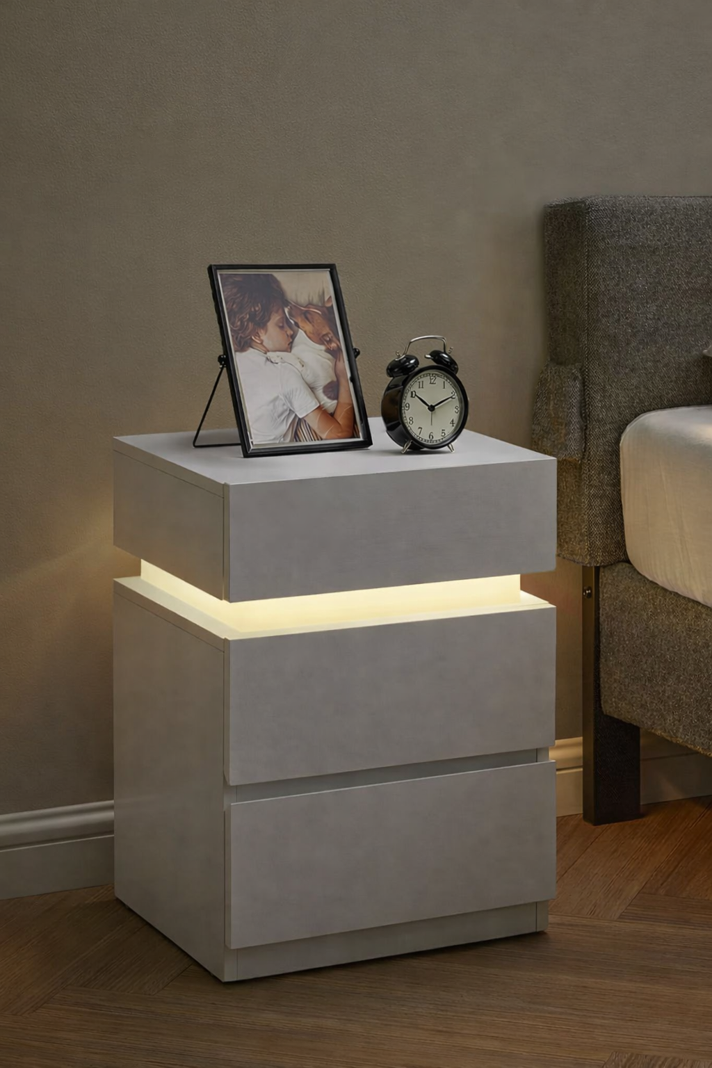 VASAGLE Set 2 noptiere din MDF cu iluminare LED, culori si intensitate reglabile, 35x40x55cm, alb