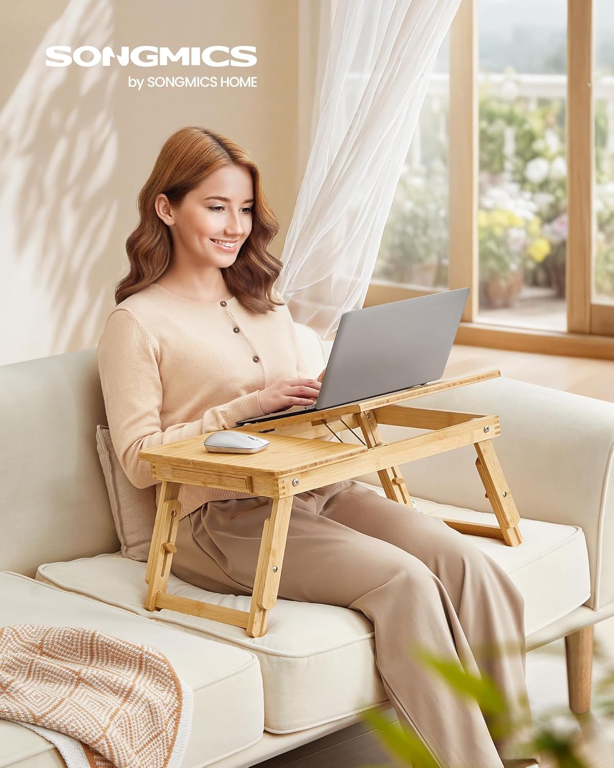 SONGMICS Masuta laptop sau mic dejun, din bambus, reglabila pe inaltime si unghi, cu sertar lateral, 68x35x22-32 cm, natural
